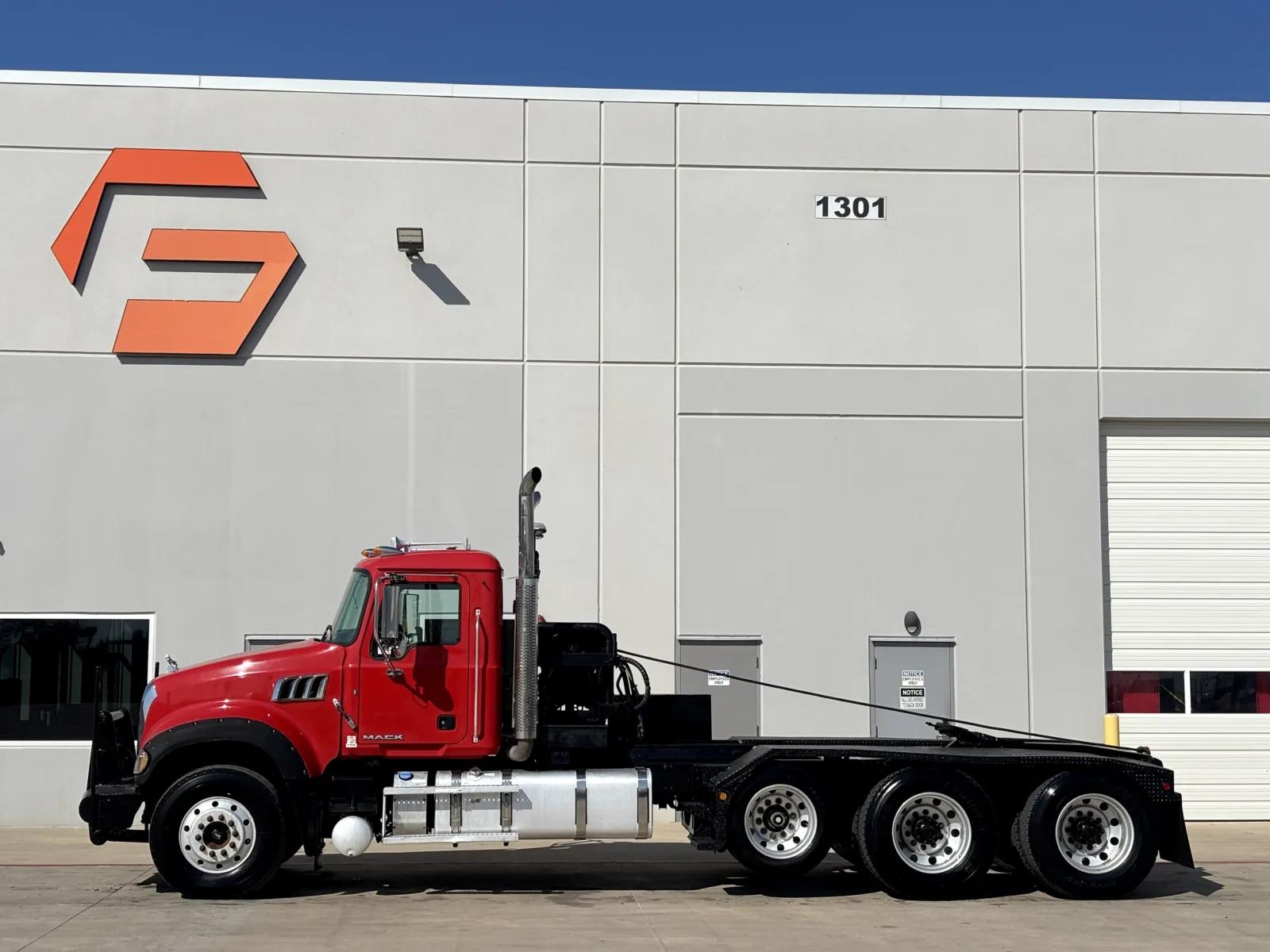 2016 Mack Granite in Hutchins, TX — photo 4