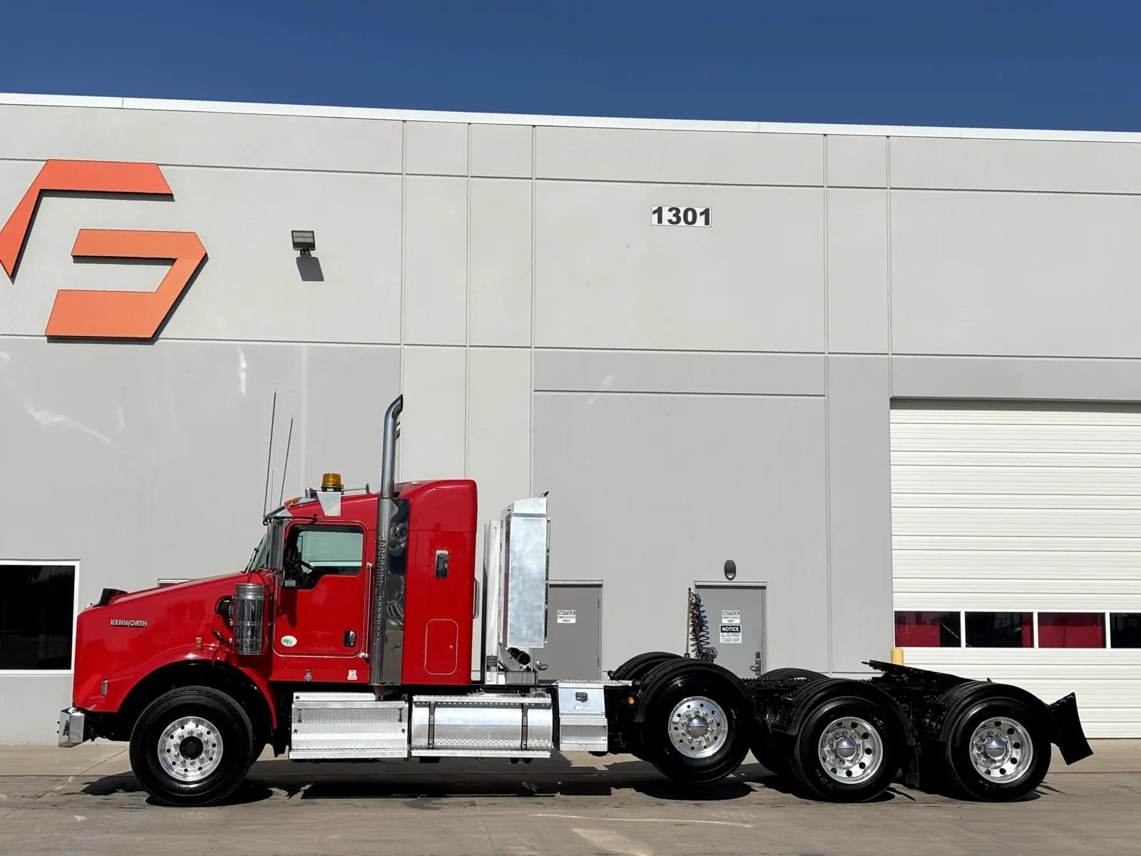 2016 Kenworth T800 in Hutchins, TX — photo 4