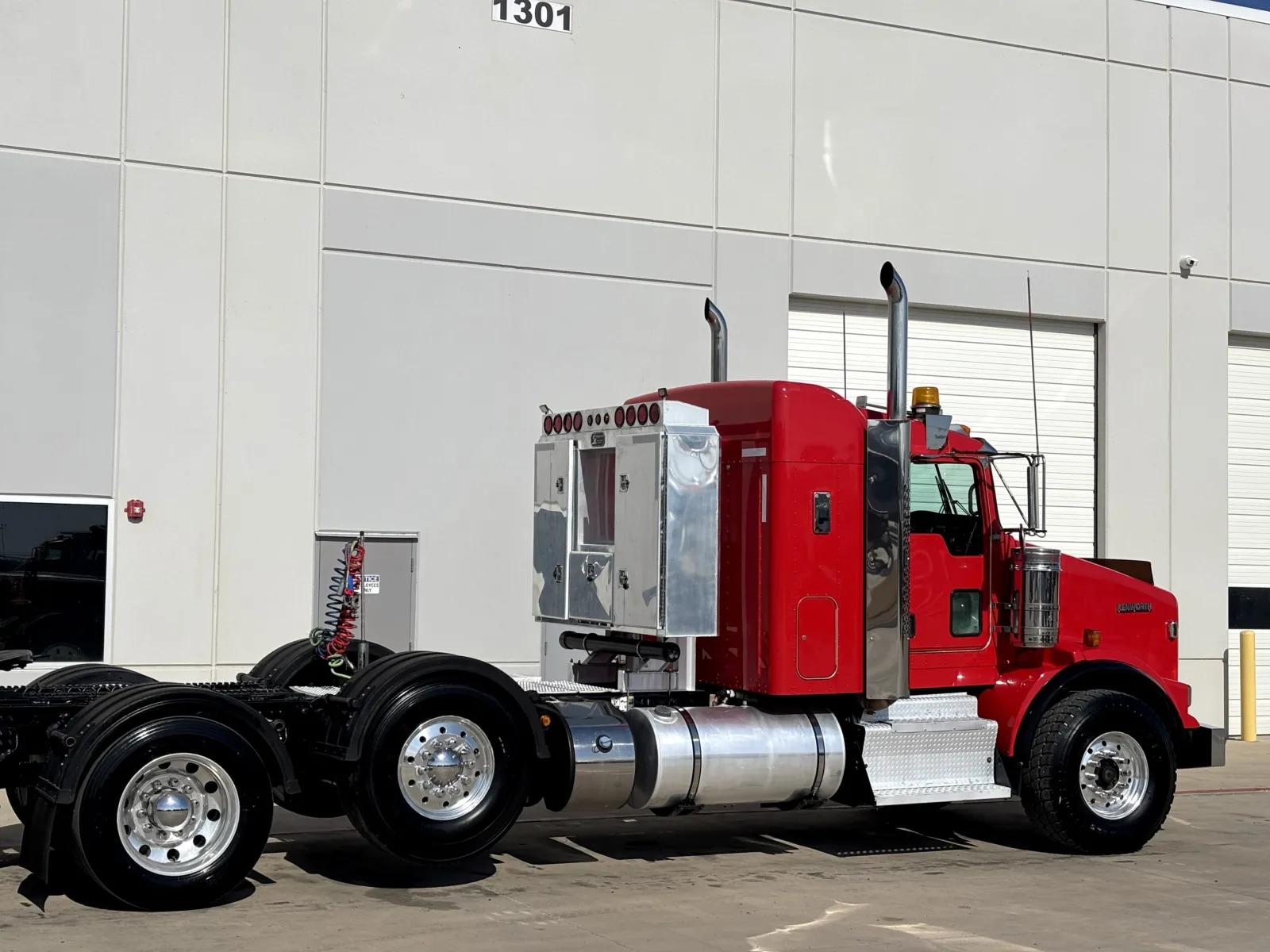2016 Kenworth T800 in Hutchins, TX — photo 7