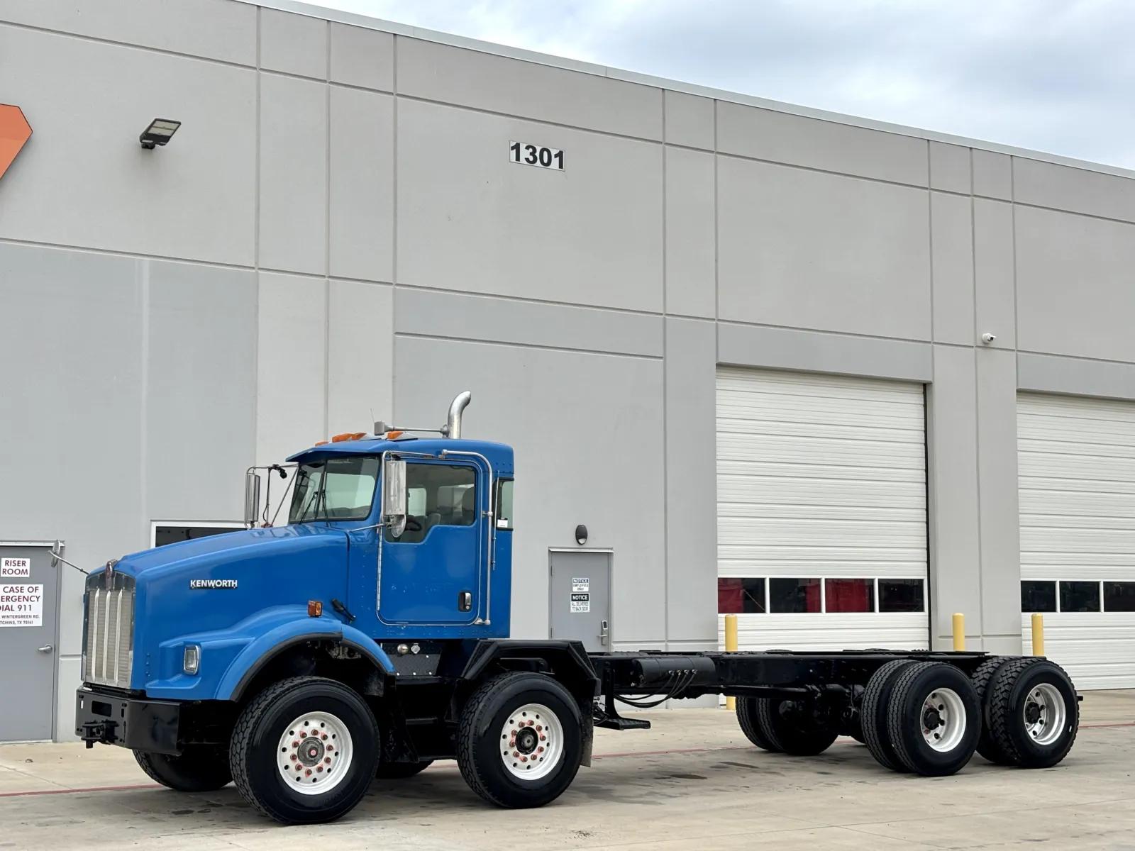 2005 Kenworth T800 in Hutchins, TX — photo 2