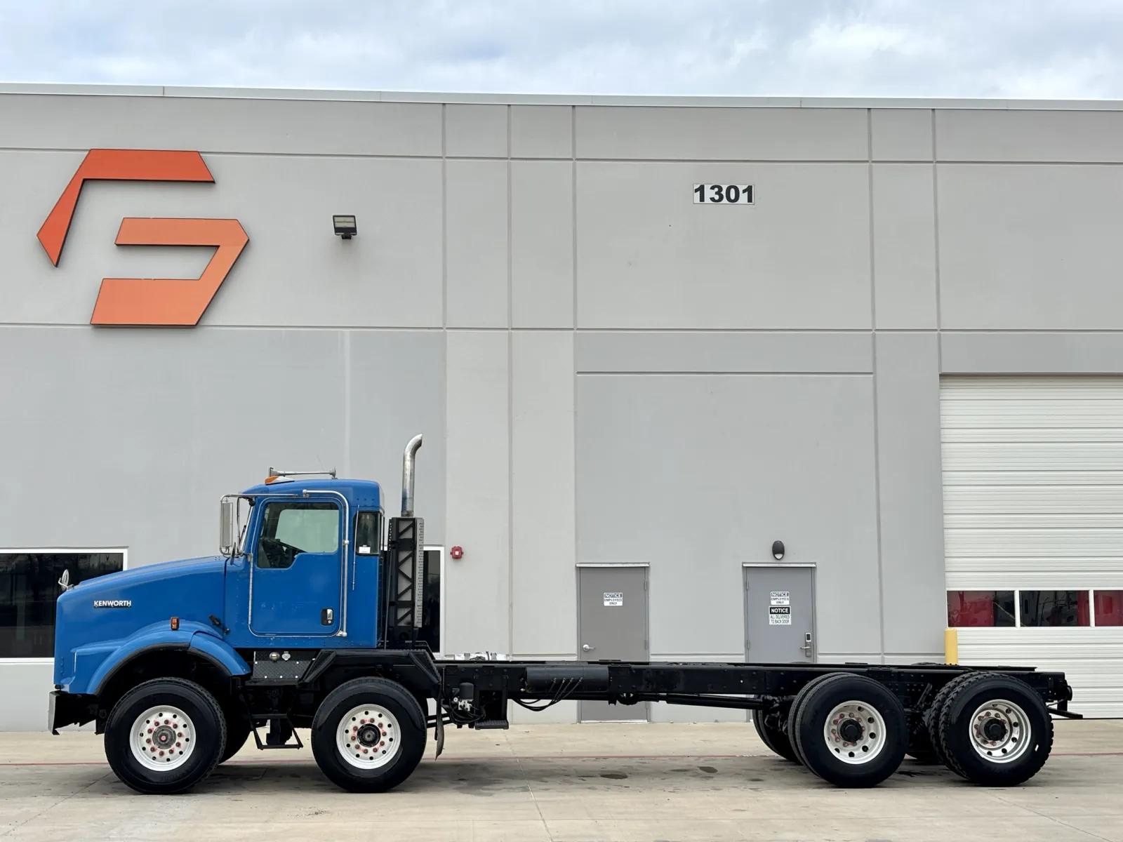 2005 Kenworth T800 in Hutchins, TX — photo 4