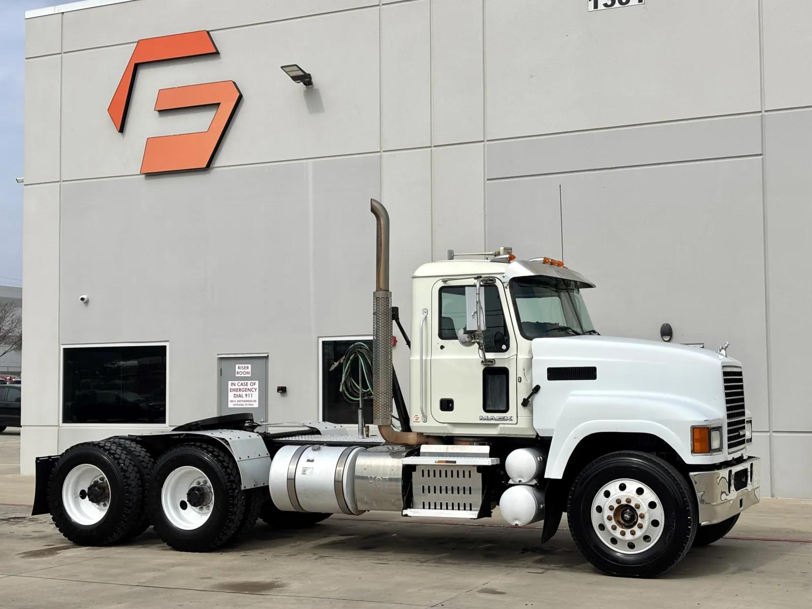 2016 Mack Pinnacle
