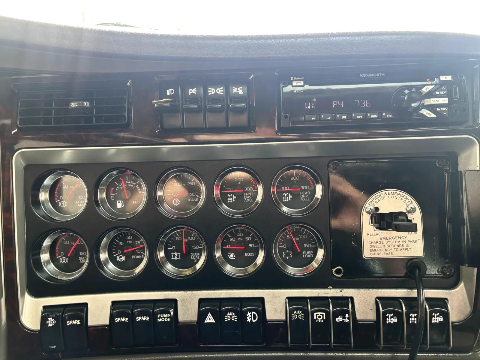 2010 Kenworth T800 in Hutchins, TX — photo 21