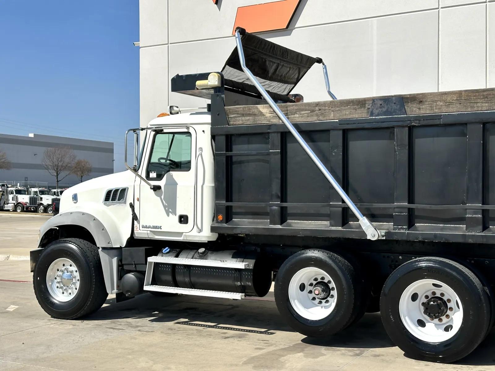 2013 Mack Granite in Hutchins, TX — photo 9