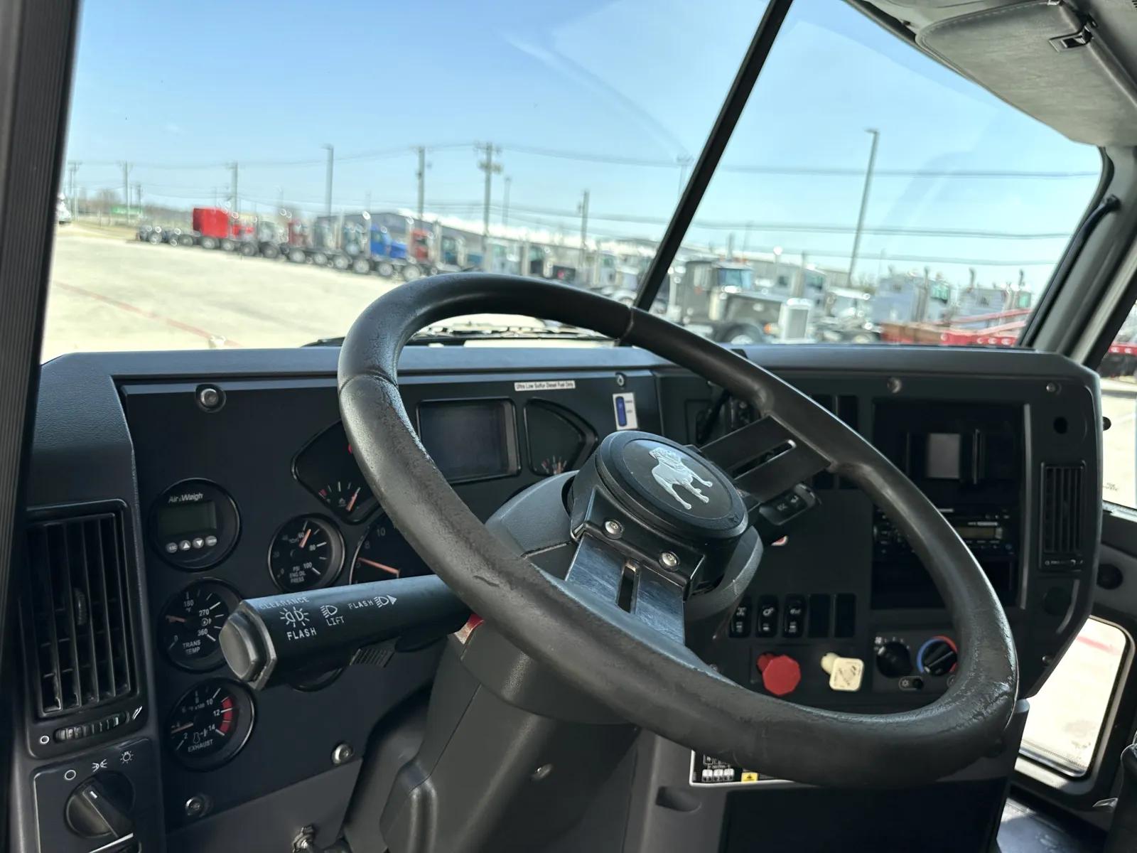 2013 Mack Granite in Hutchins, TX — photo 16