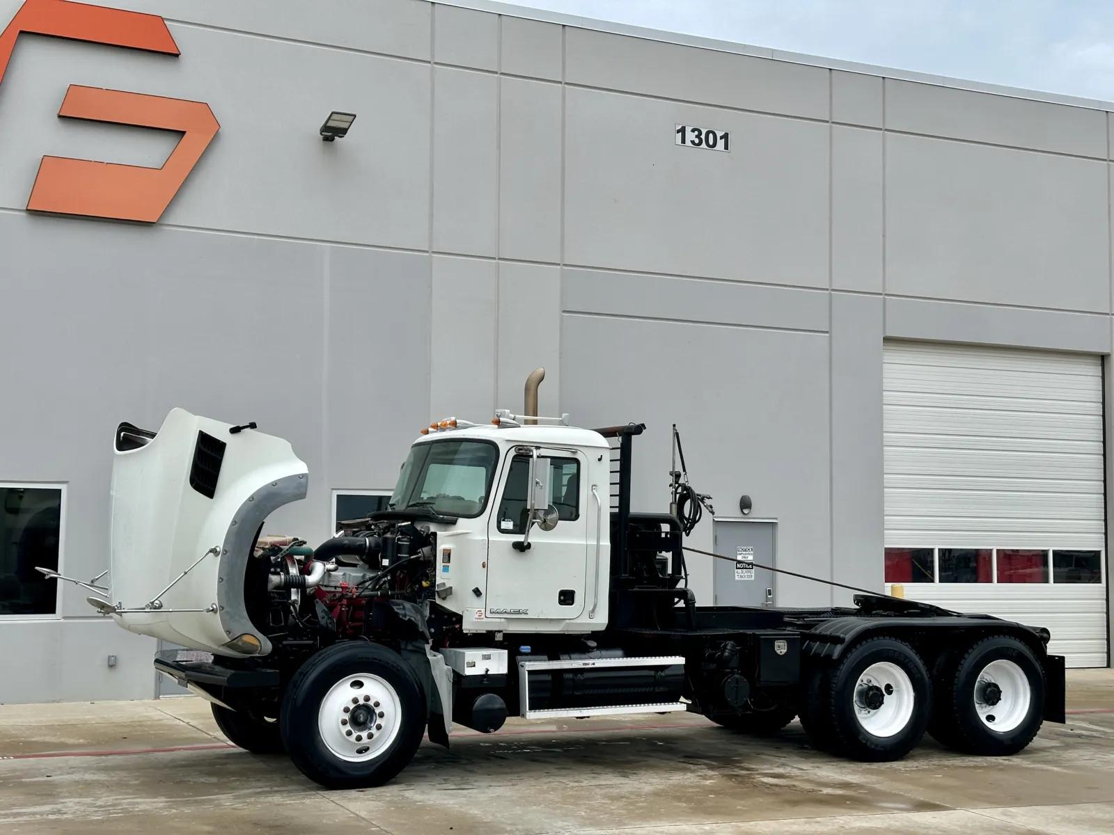 2012 Mack Granite in Hutchins, TX — photo 10