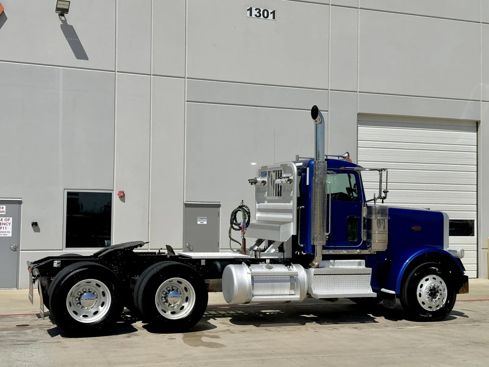 2019 Peterbilt 389 in Hutchins, TX — photo 5