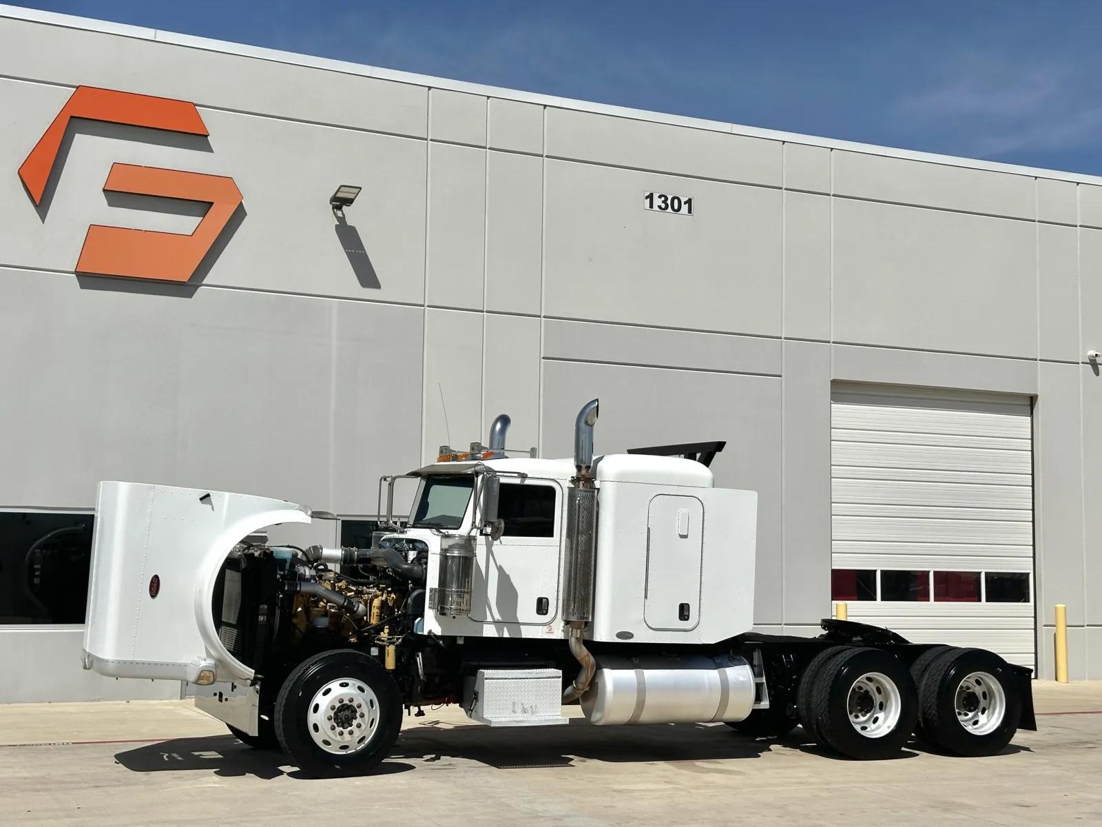 2008 Peterbilt 388 in Hutchins, TX — photo 10