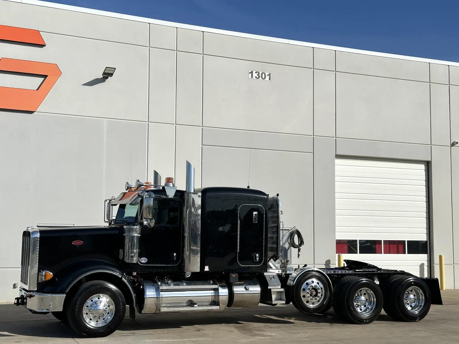 2020 Peterbilt 367 in Hutchins, TX — photo 2