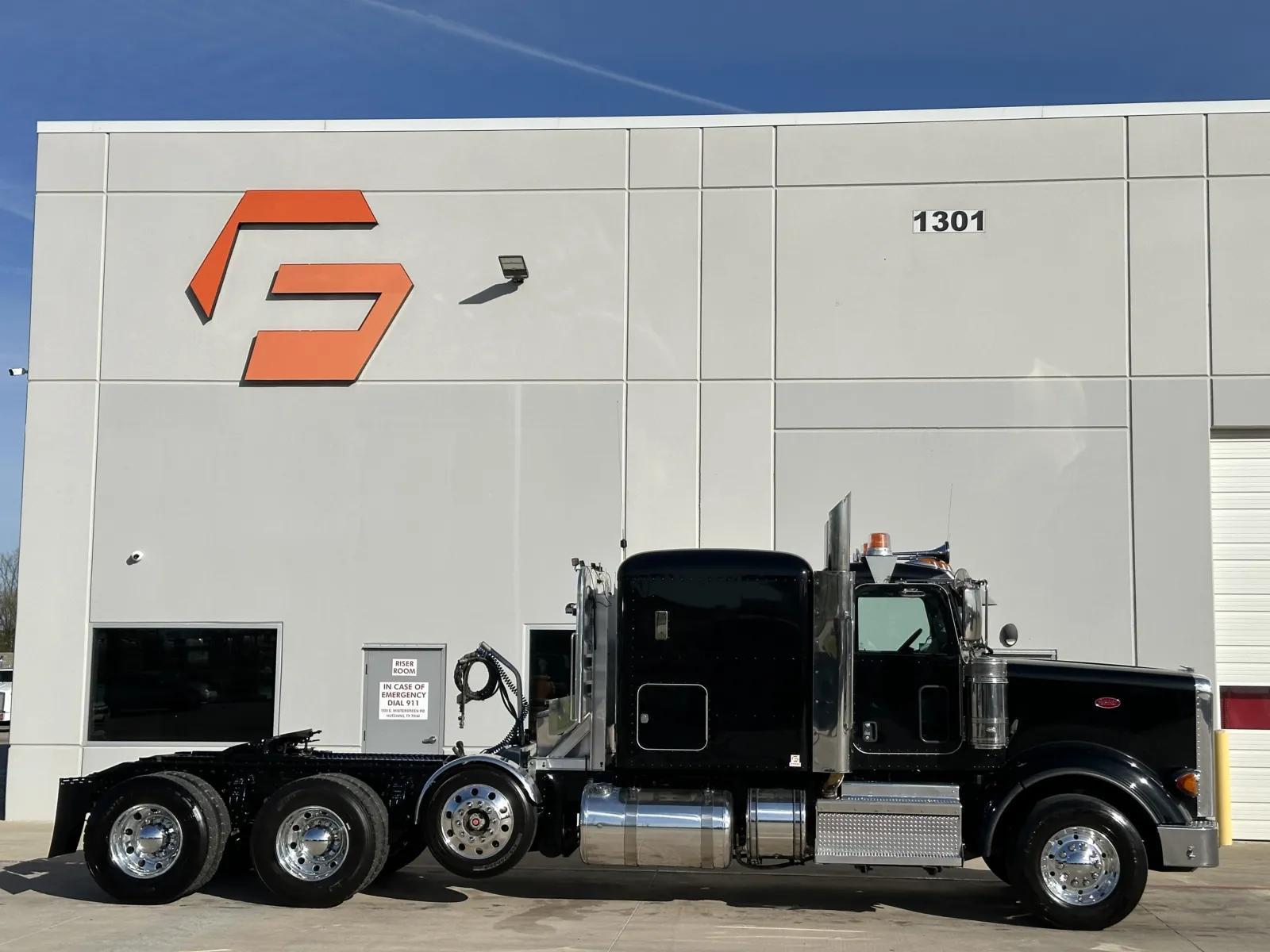 2020 Peterbilt 367 in Hutchins, TX — photo 3