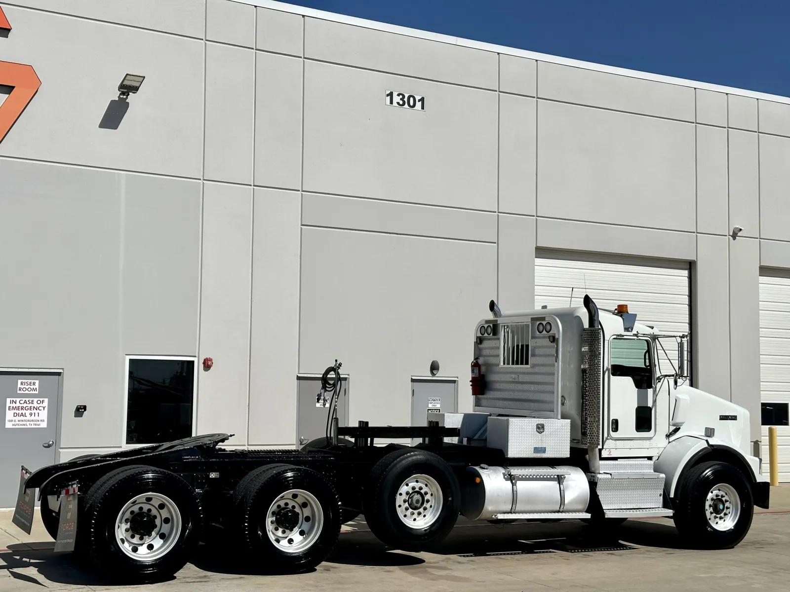 2014 Kenworth T800 in Hutchins, TX — photo 5