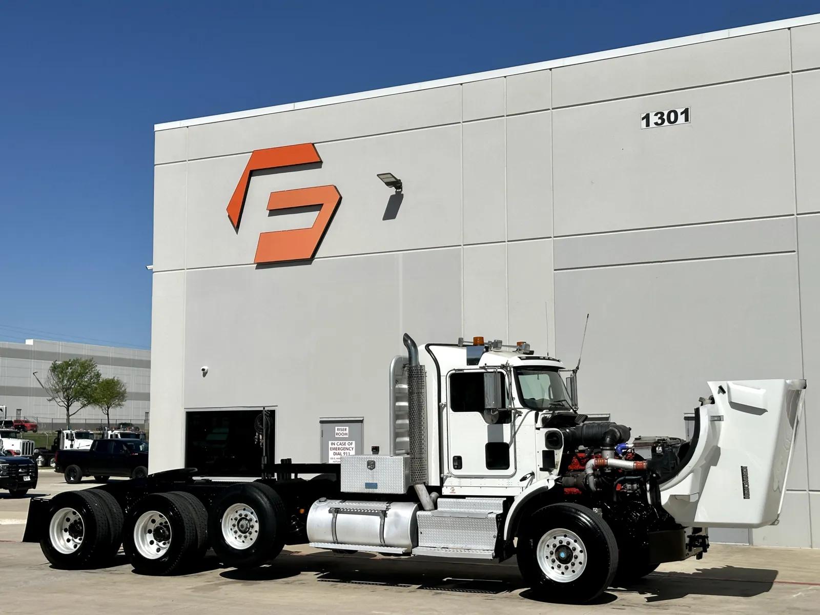 2014 Kenworth T800 in Hutchins, TX — photo 9