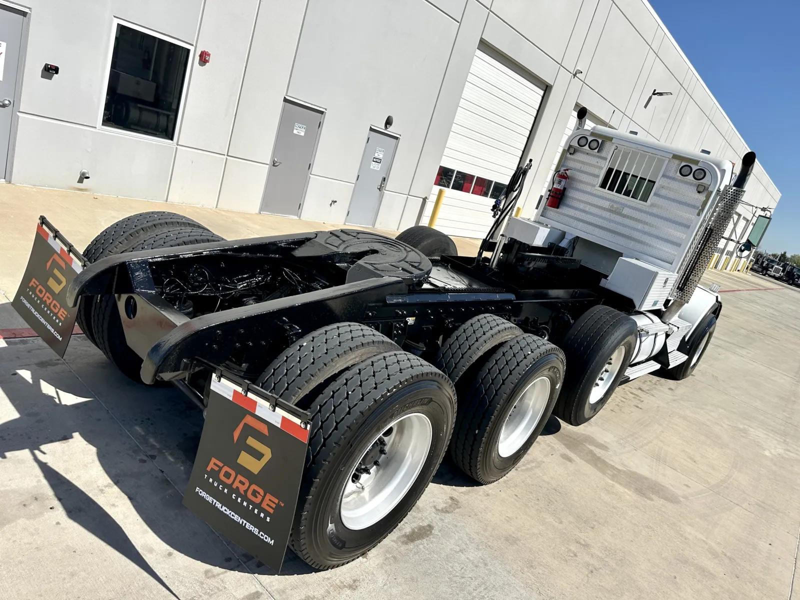2014 Kenworth T800 in Hutchins, TX — photo 11