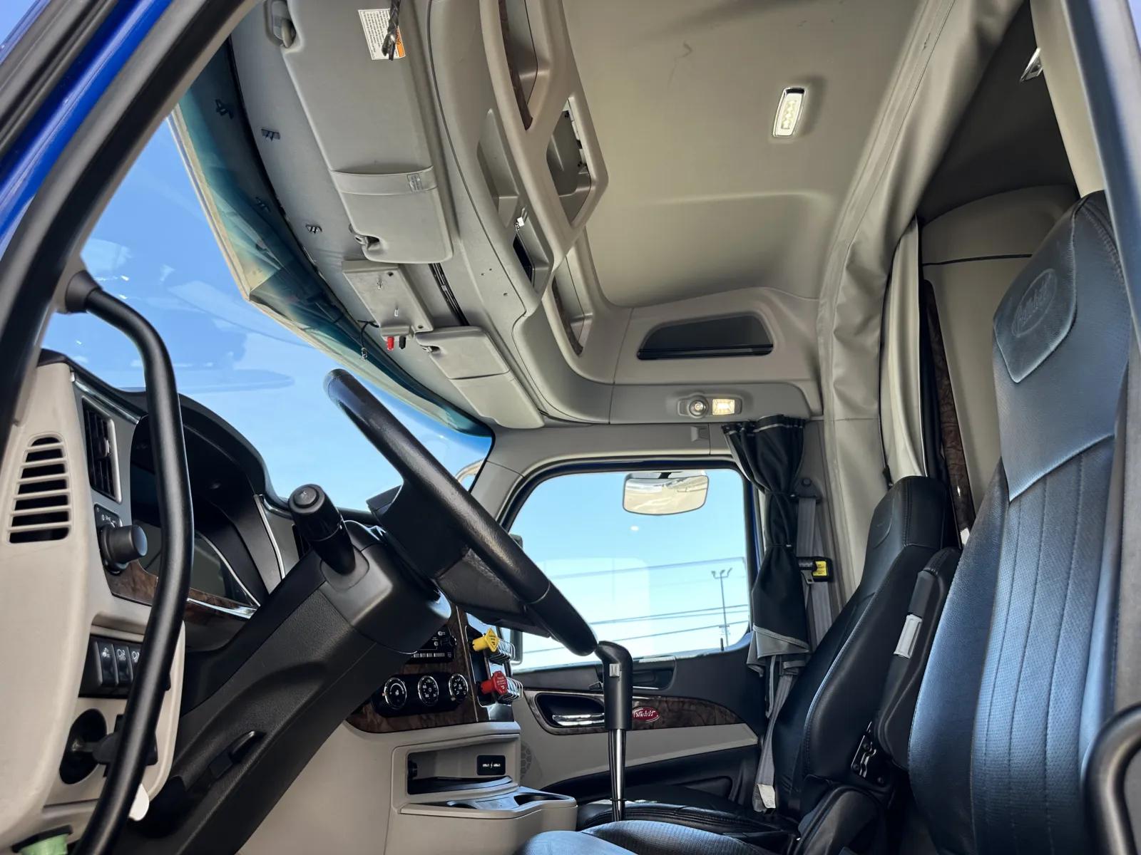 2025 Peterbilt 589 in Hutchins, TX — photo 14