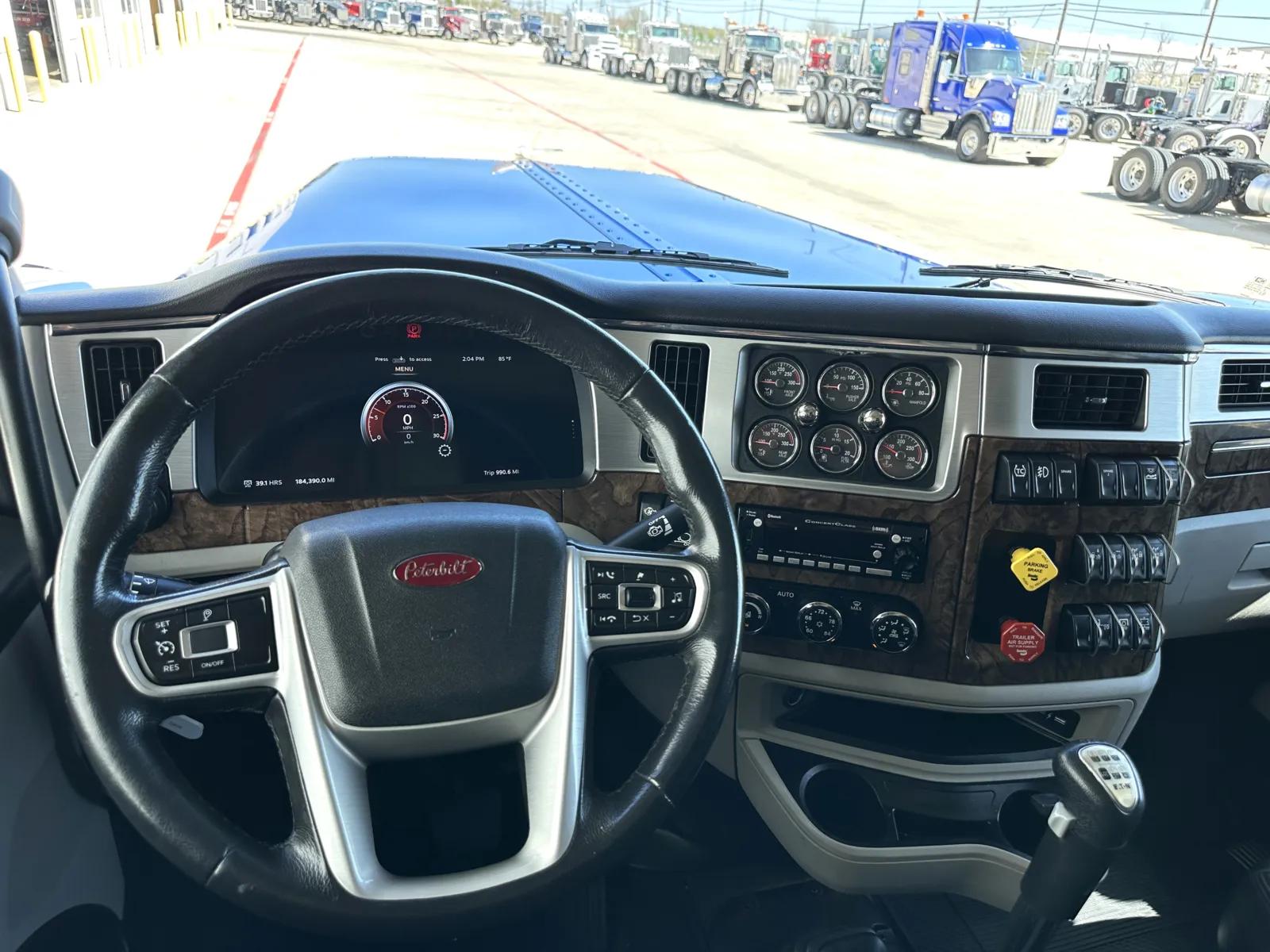 2025 Peterbilt 589 in Hutchins, TX — photo 16