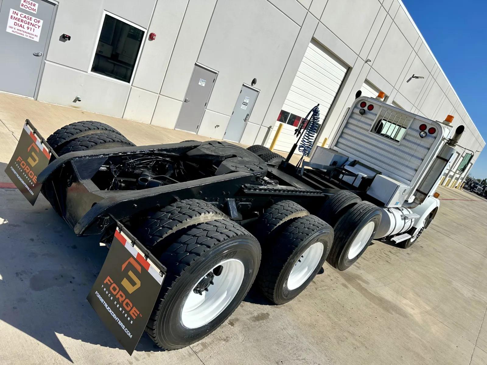 2001 Kenworth T800 in Hutchins, TX — photo 11