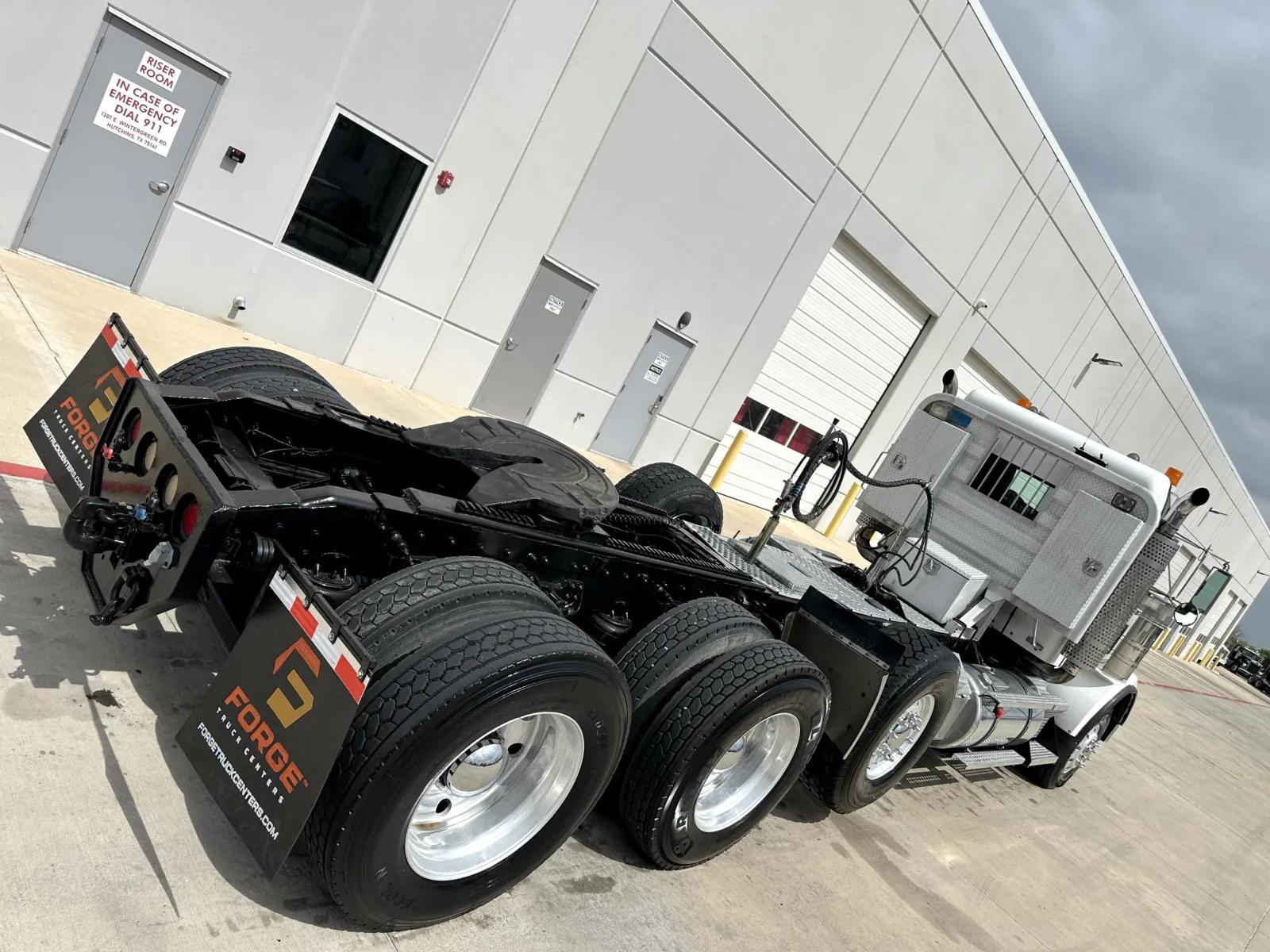 2007 Kenworth T800 in Hutchins, TX — photo 11