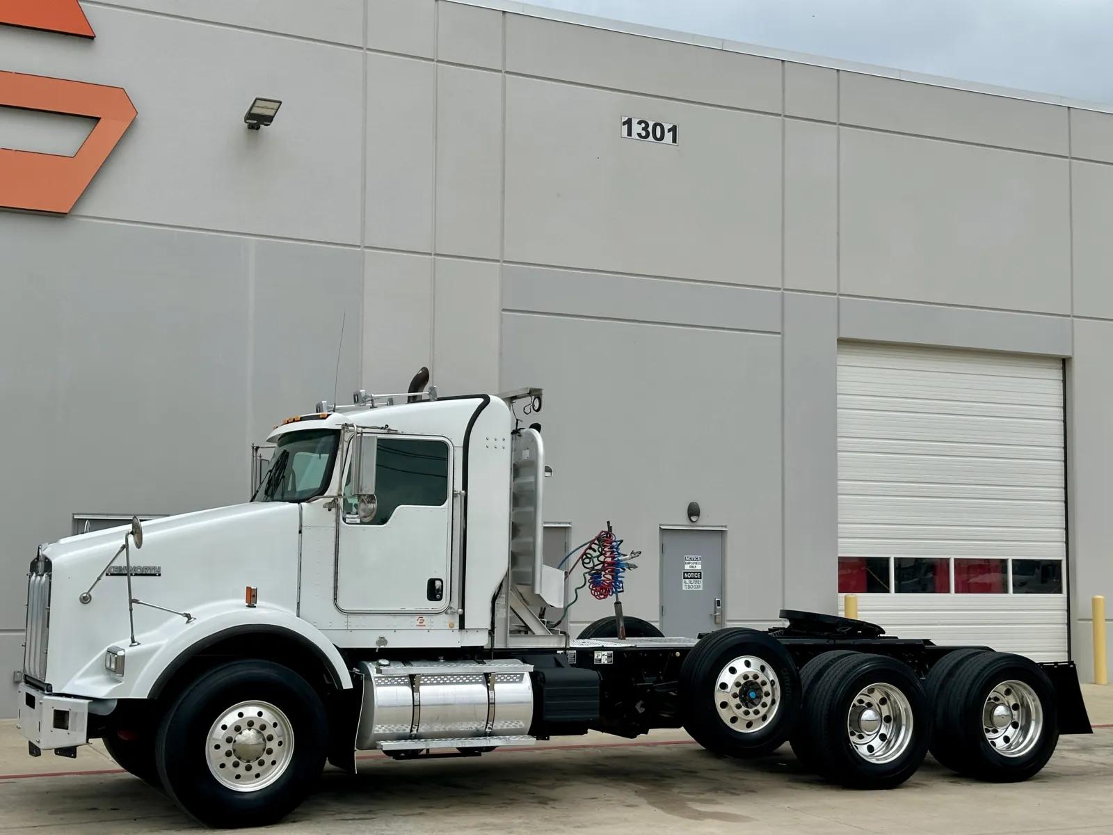2014 Kenworth T800 in Hutchins, TX — photo 2