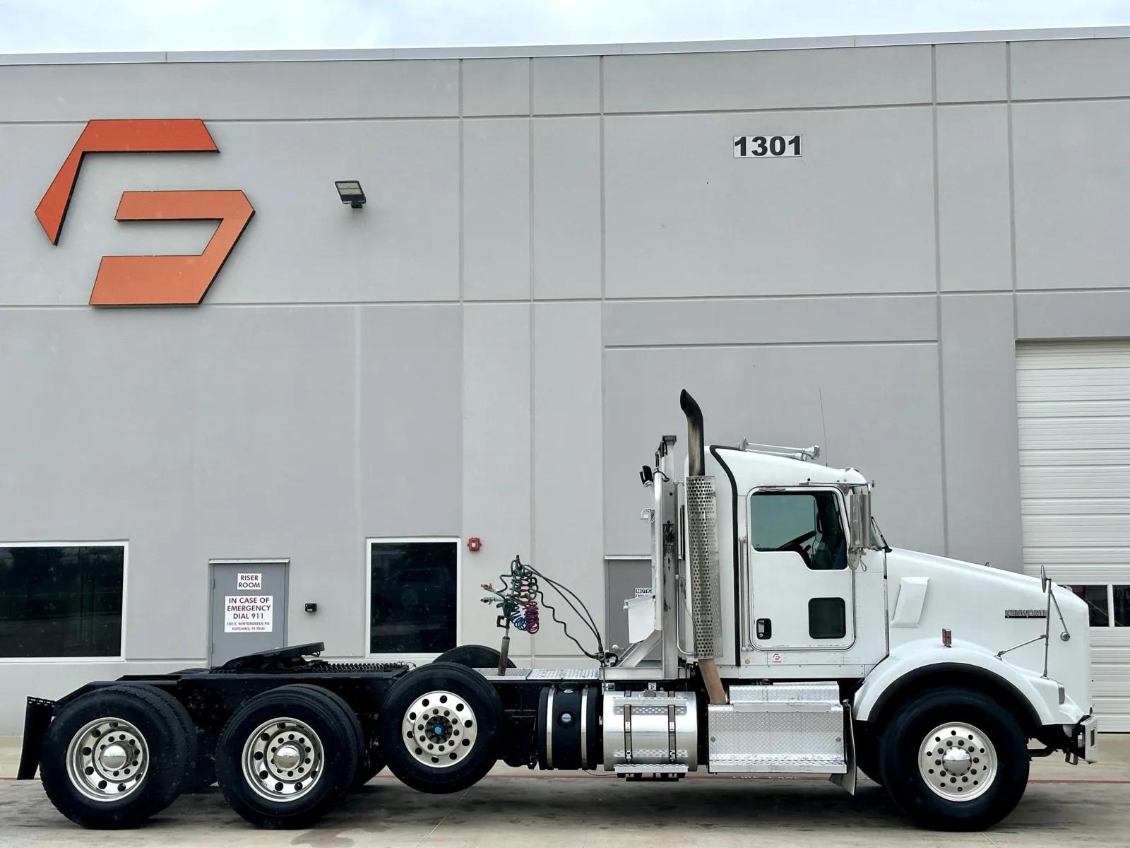 2014 Kenworth T800 in Hutchins, TX — photo 3