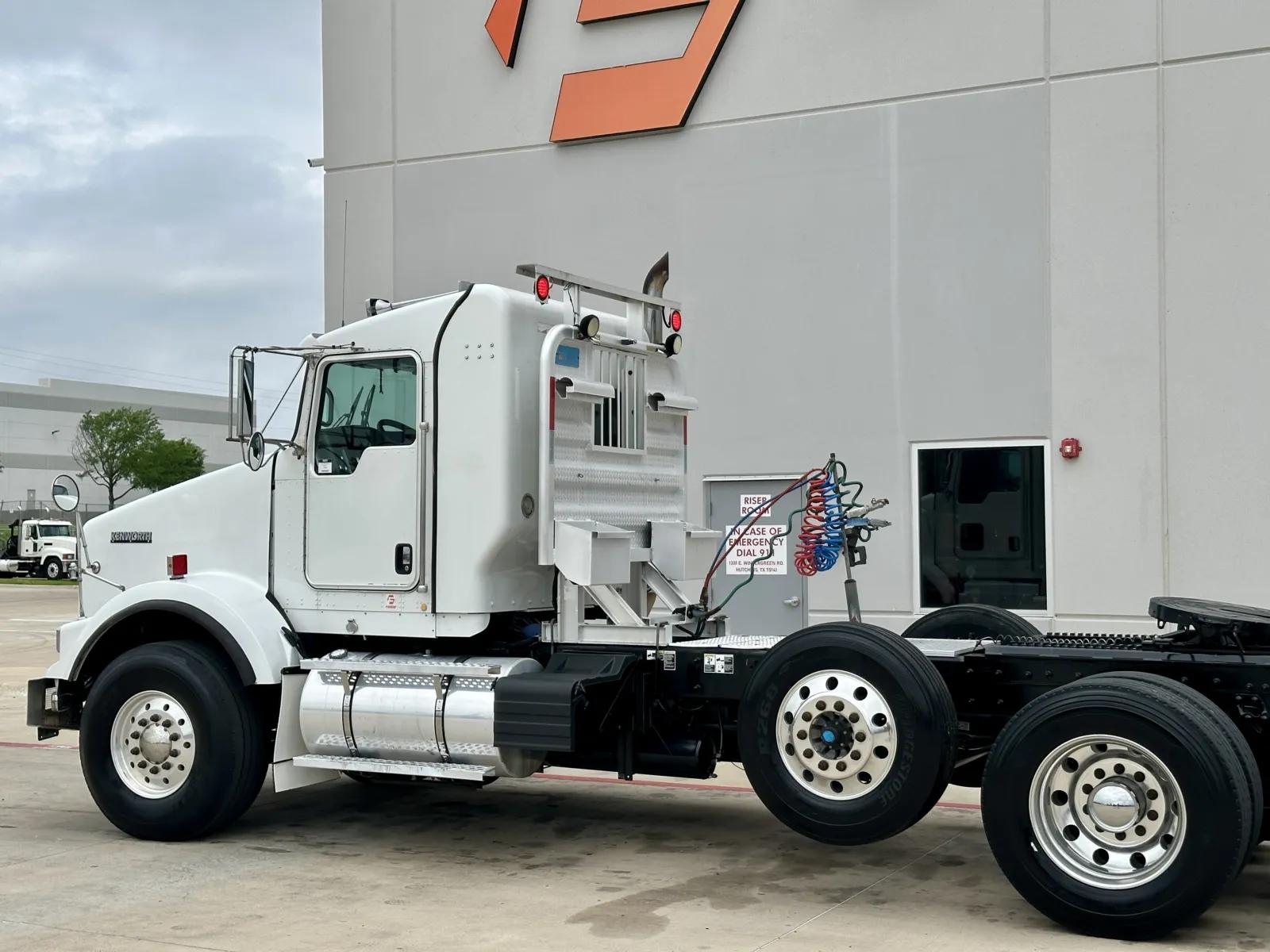 2014 Kenworth T800 in Hutchins, TX — photo 8