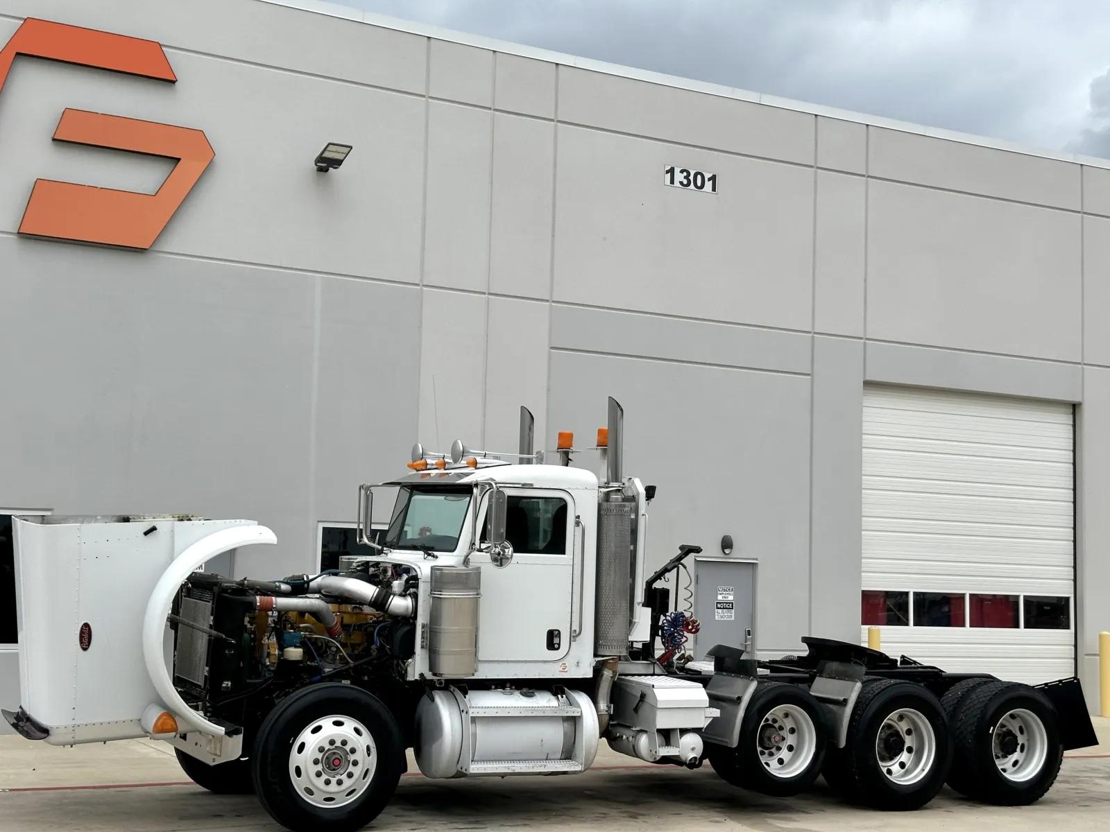 2005 Peterbilt 379 in Hutchins, TX — photo 10