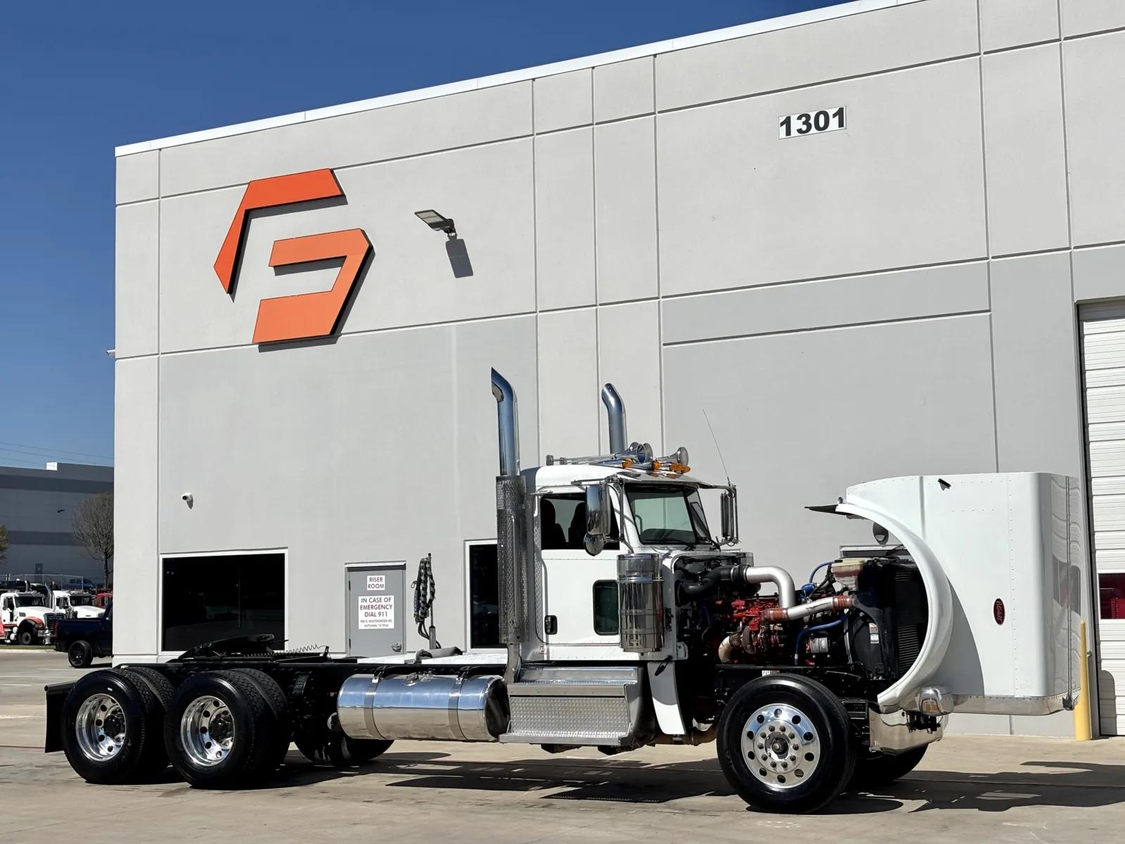 2020 Peterbilt 389 in Hutchins, TX — photo 9