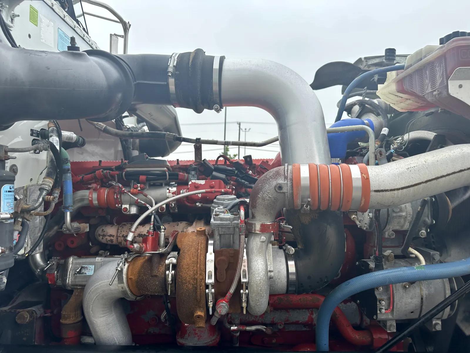 2013 Peterbilt 388 in Hutchins, TX — photo 12