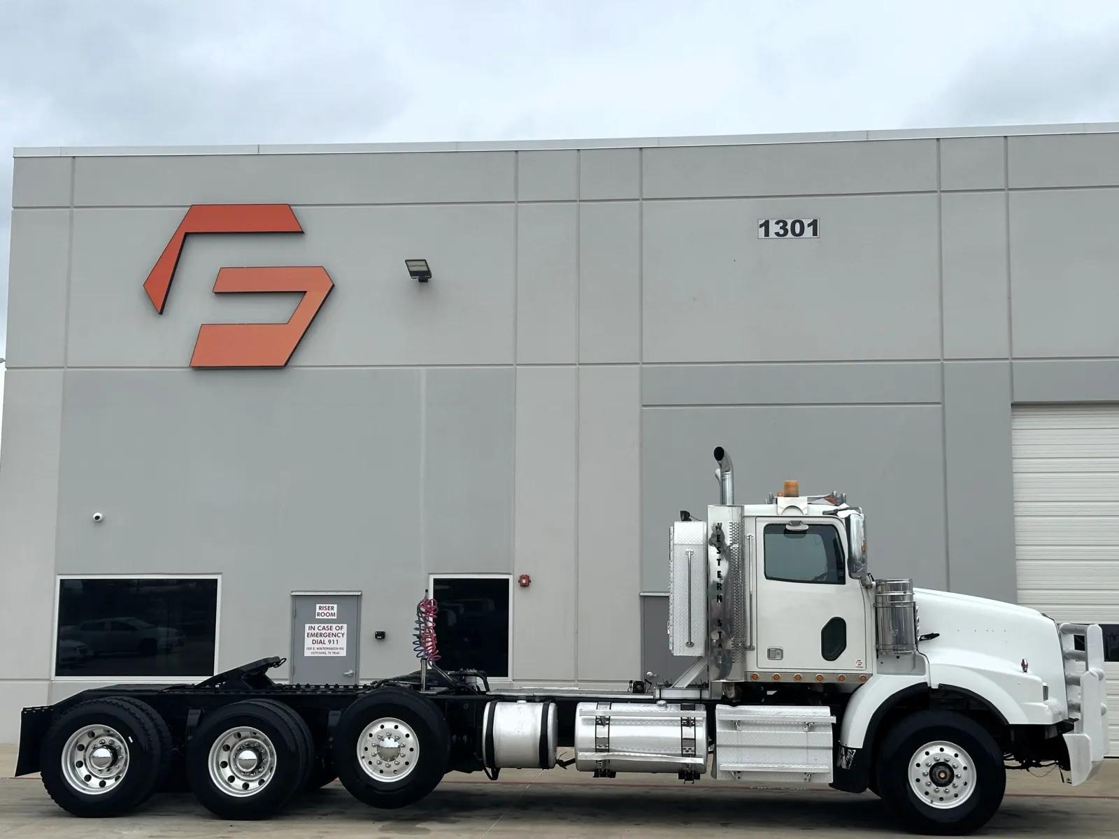 2012 Western Star 4900 in Hutchins, TX — photo 3