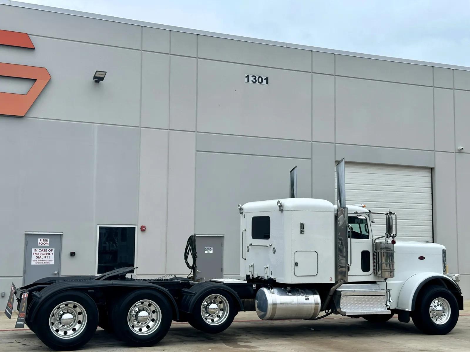 2019 Peterbilt 389 in Hutchins, TX — photo 5