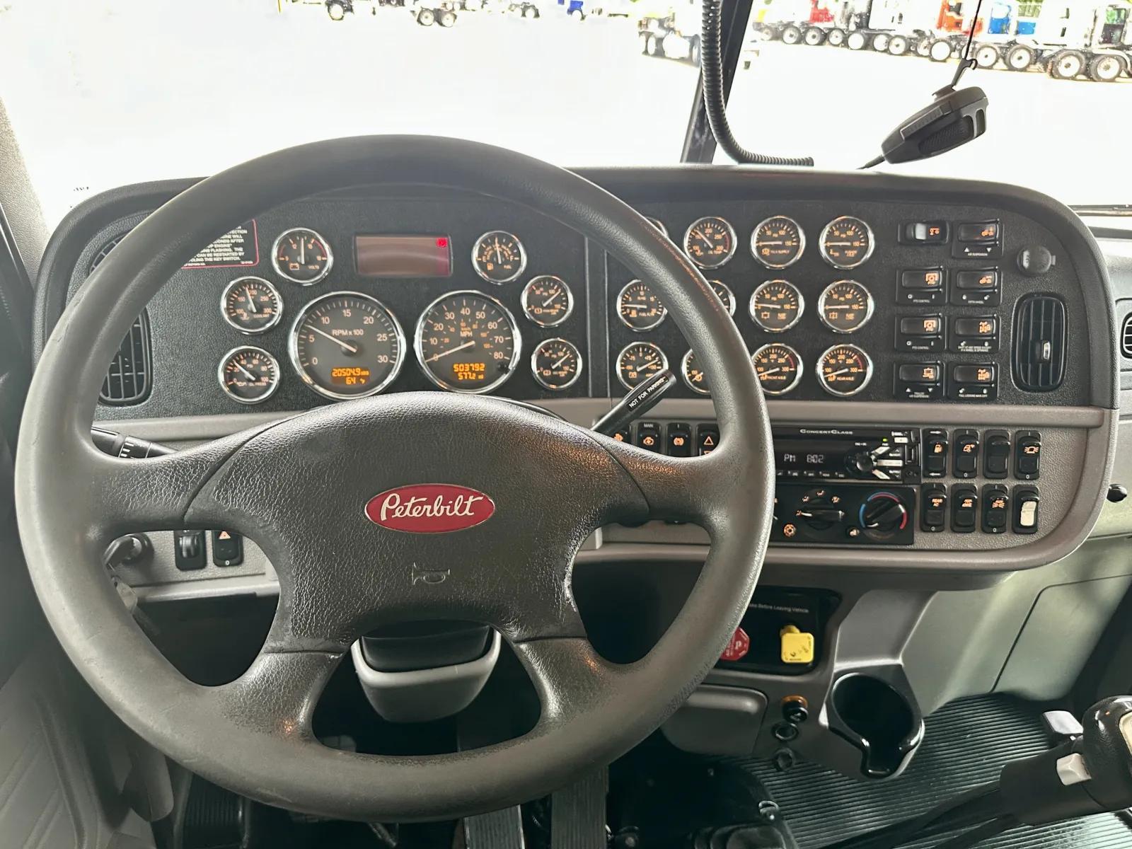 2019 Peterbilt 389 in Hutchins, TX — photo 16