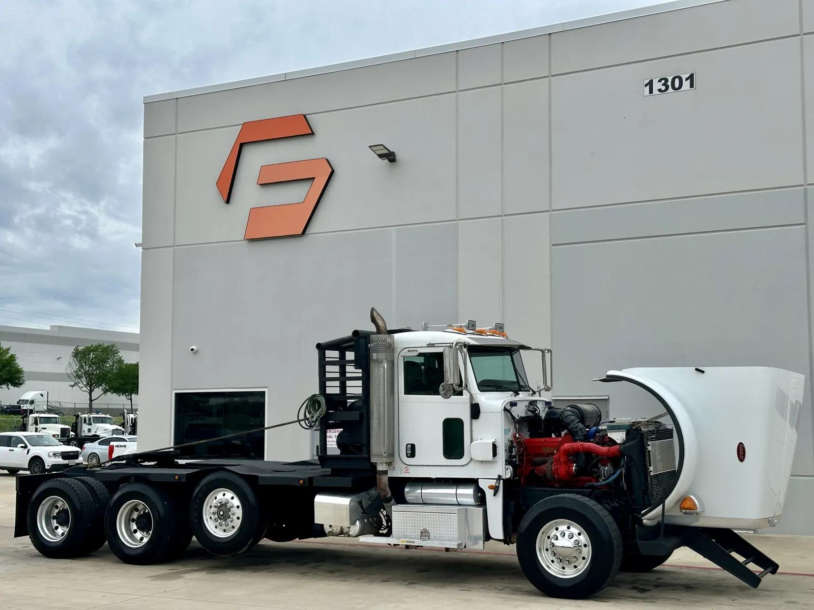 2010 Peterbilt 367 in Hutchins, TX — photo 9
