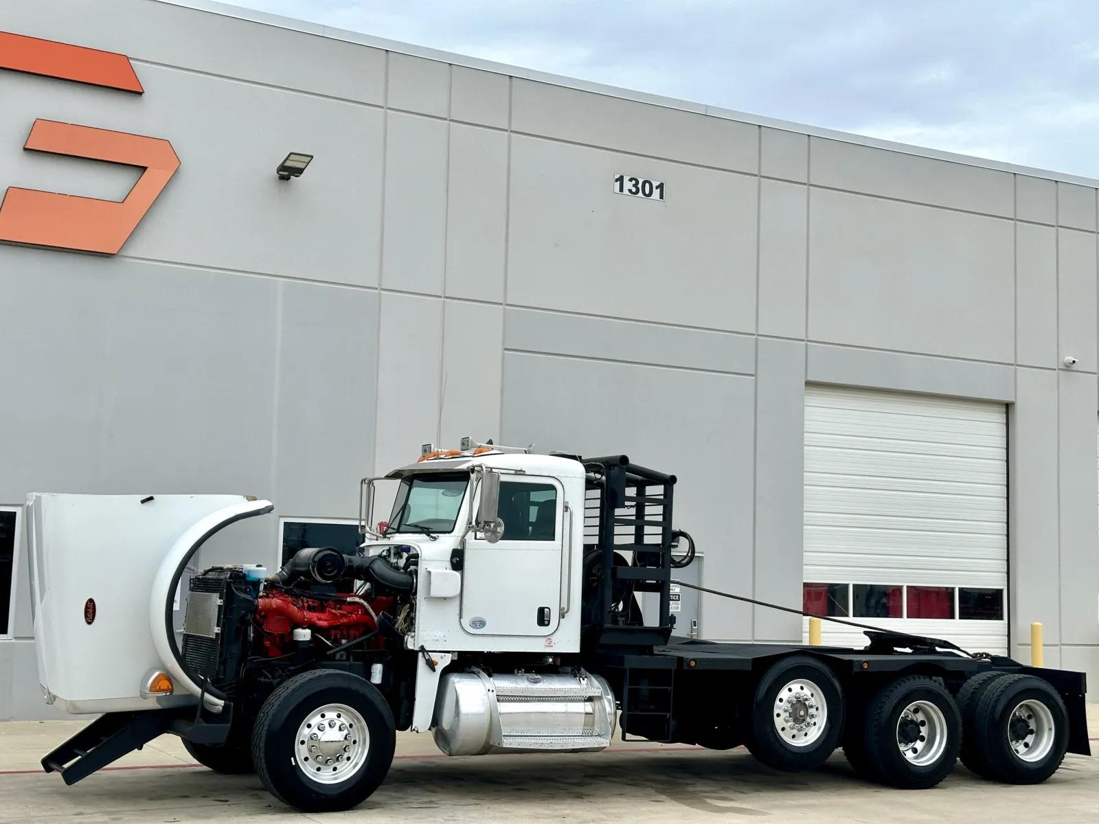 2010 Peterbilt 367 in Hutchins, TX — photo 10