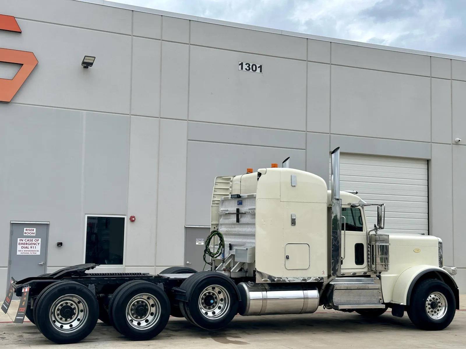 2018 Peterbilt 389 in Hutchins, TX — photo 5