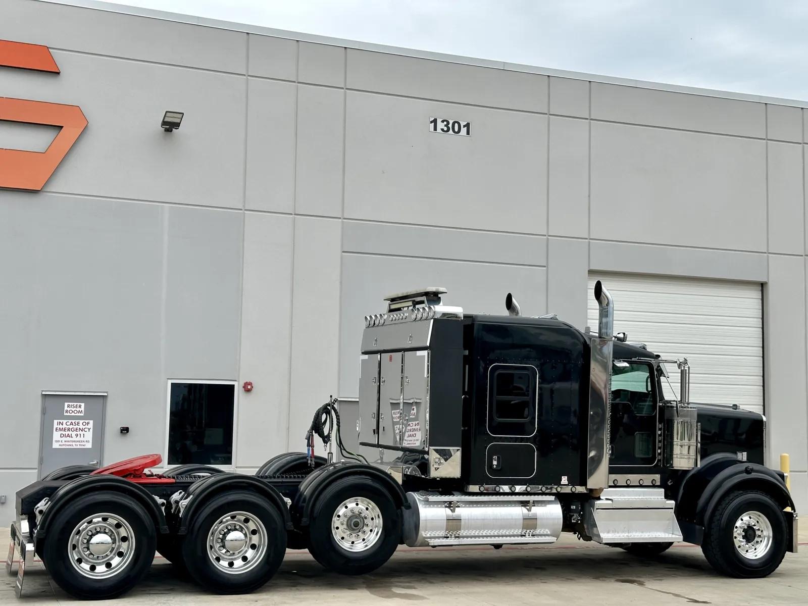 2020 Kenworth W900 in Hutchins, TX — photo 5