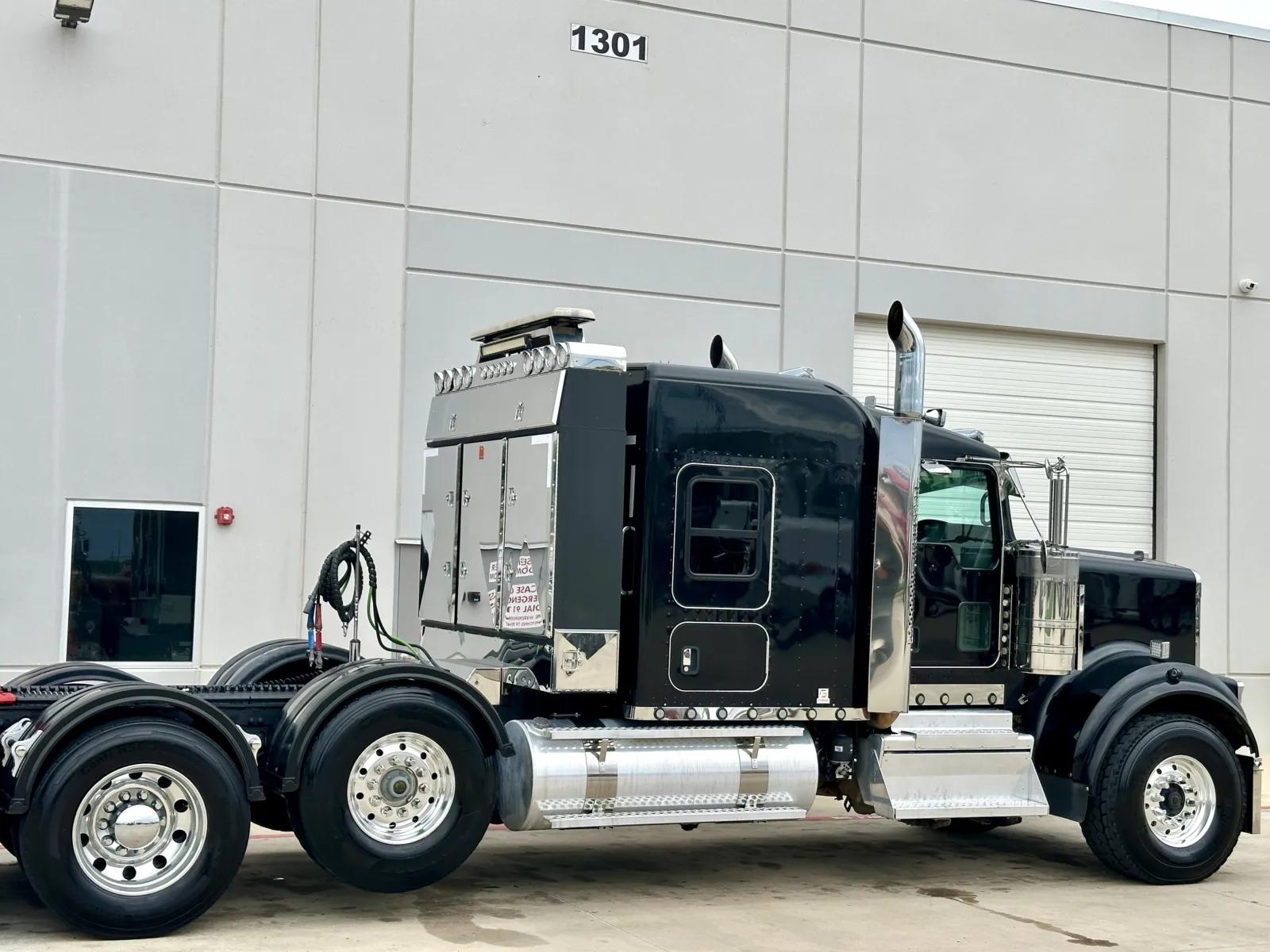 2020 Kenworth W900 in Hutchins, TX — photo 7