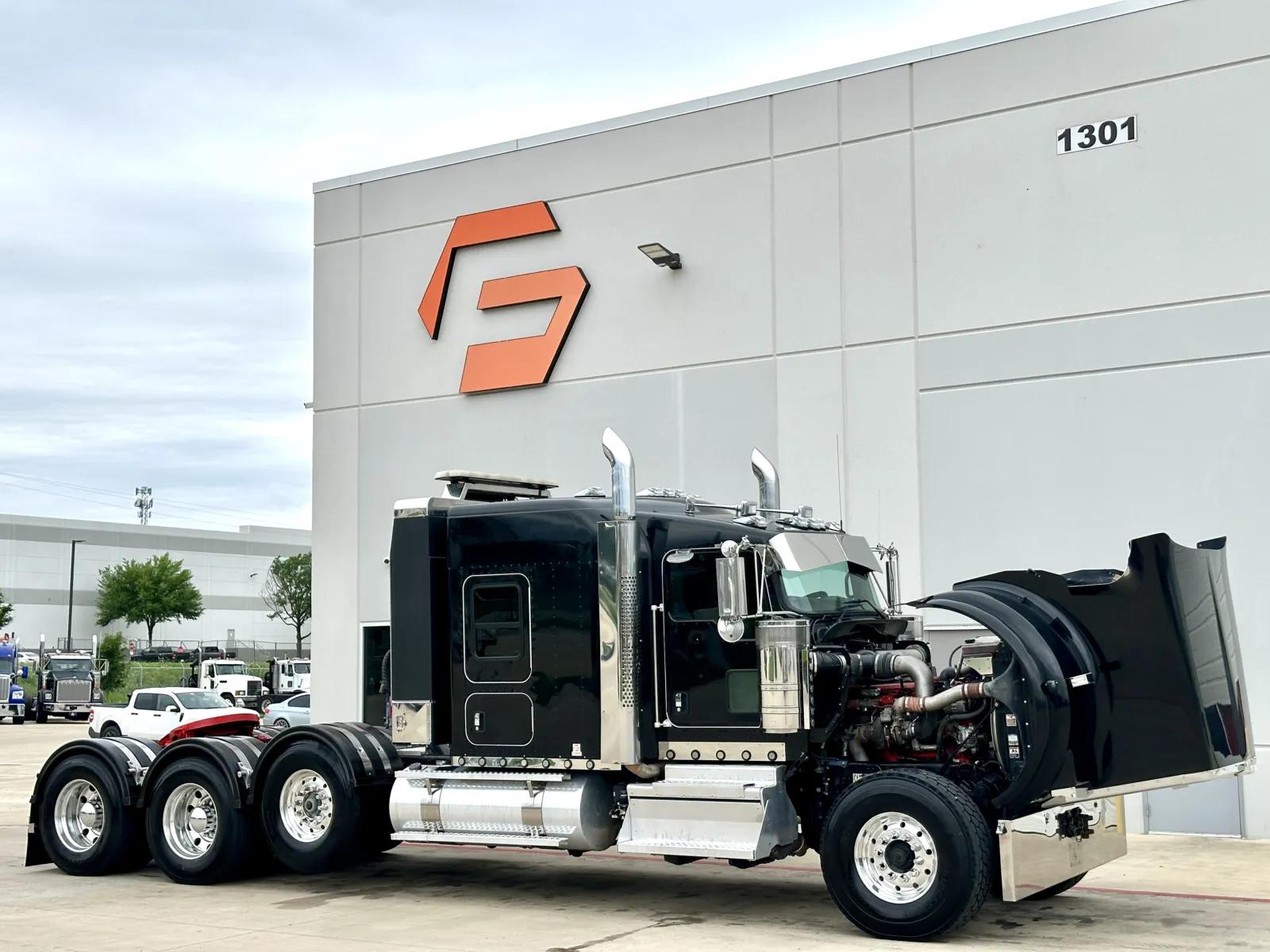 2020 Kenworth W900 in Hutchins, TX — photo 9