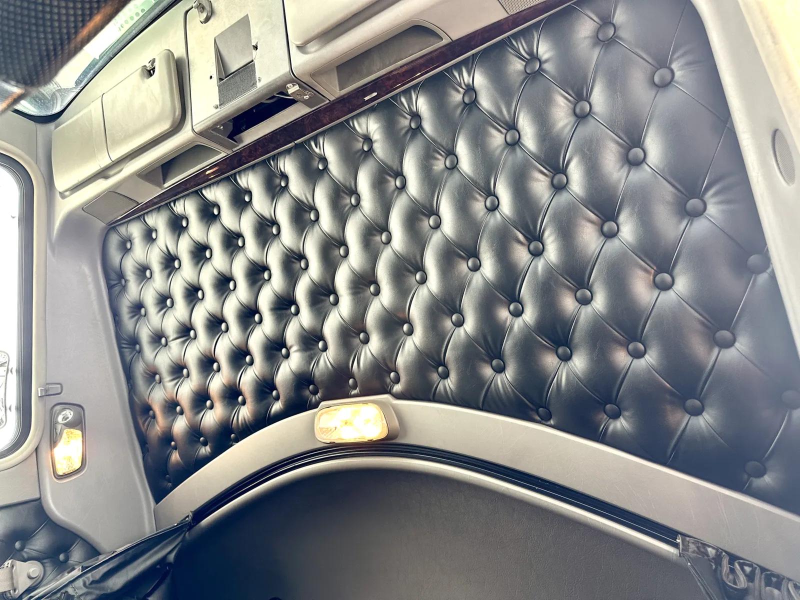 2020 Kenworth W900 in Hutchins, TX — photo 21
