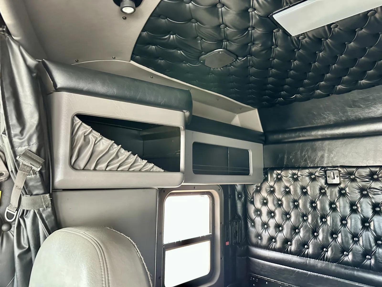 2020 Kenworth W900 in Hutchins, TX — photo 22