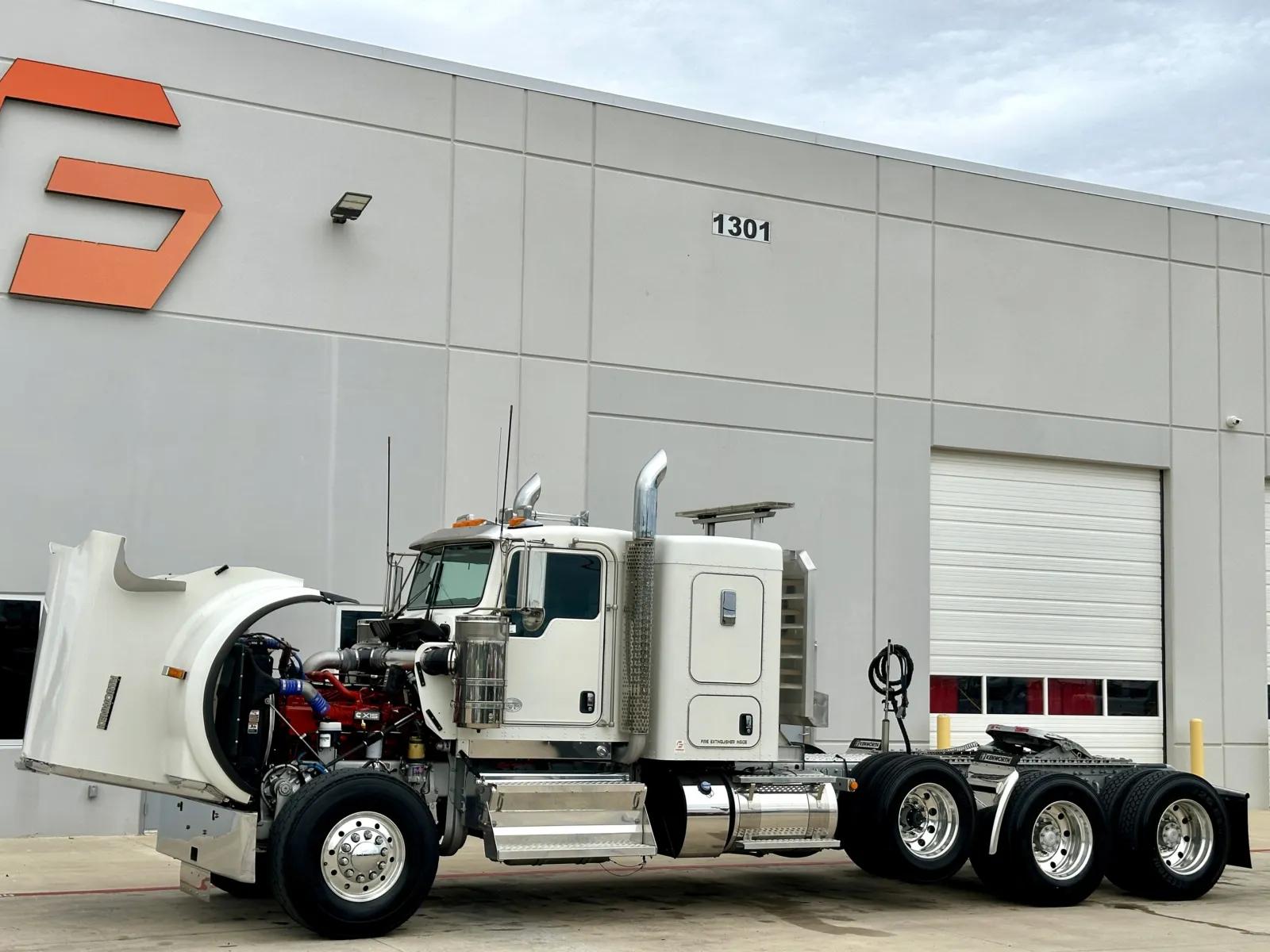 2022 Kenworth W900 in Hutchins, TX — photo 10