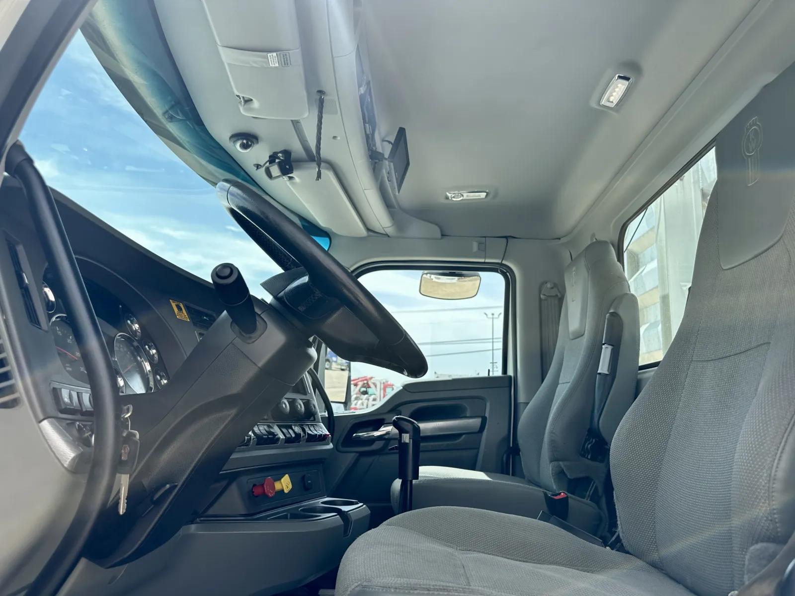 2019 Kenworth T880 in Hutchins, TX — photo 14