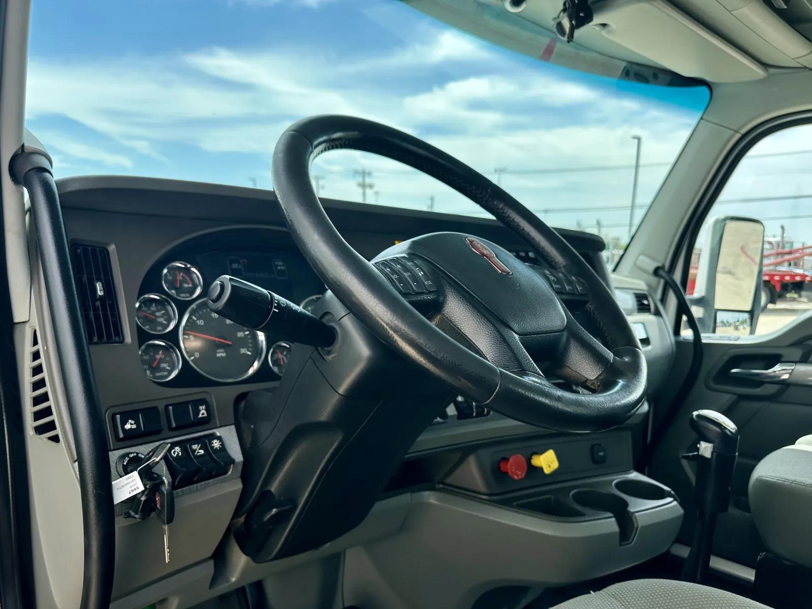 2019 Kenworth T880 in Hutchins, TX — photo 15