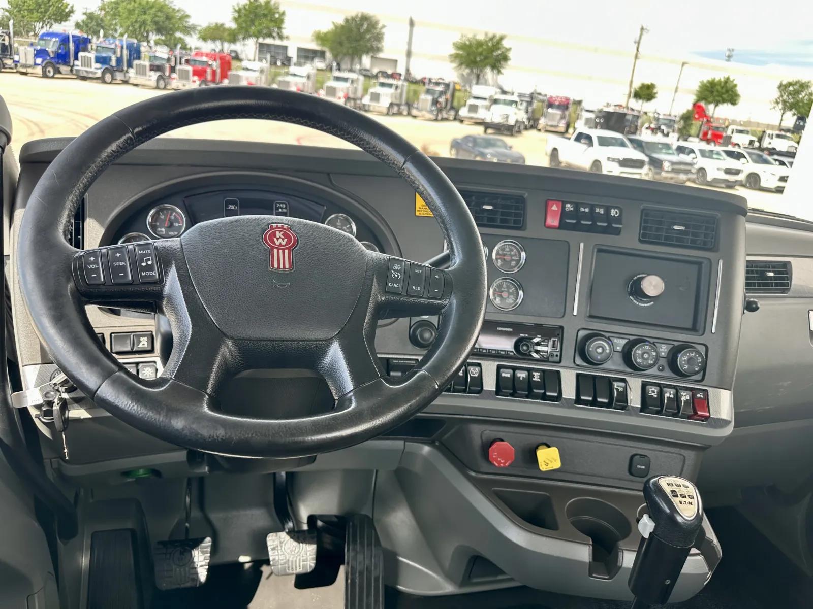2019 Kenworth T880 in Hutchins, TX — photo 16