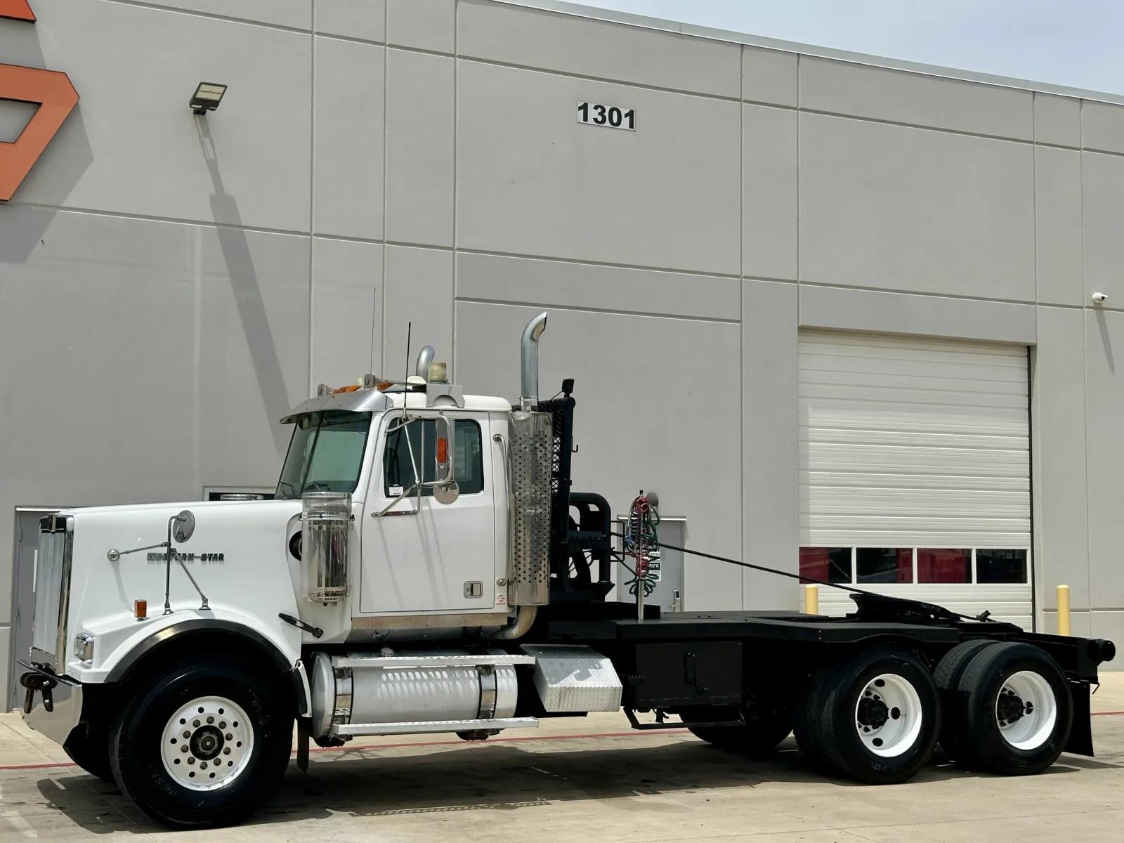 2007 Western Star 4900 in Hutchins, TX — photo 2