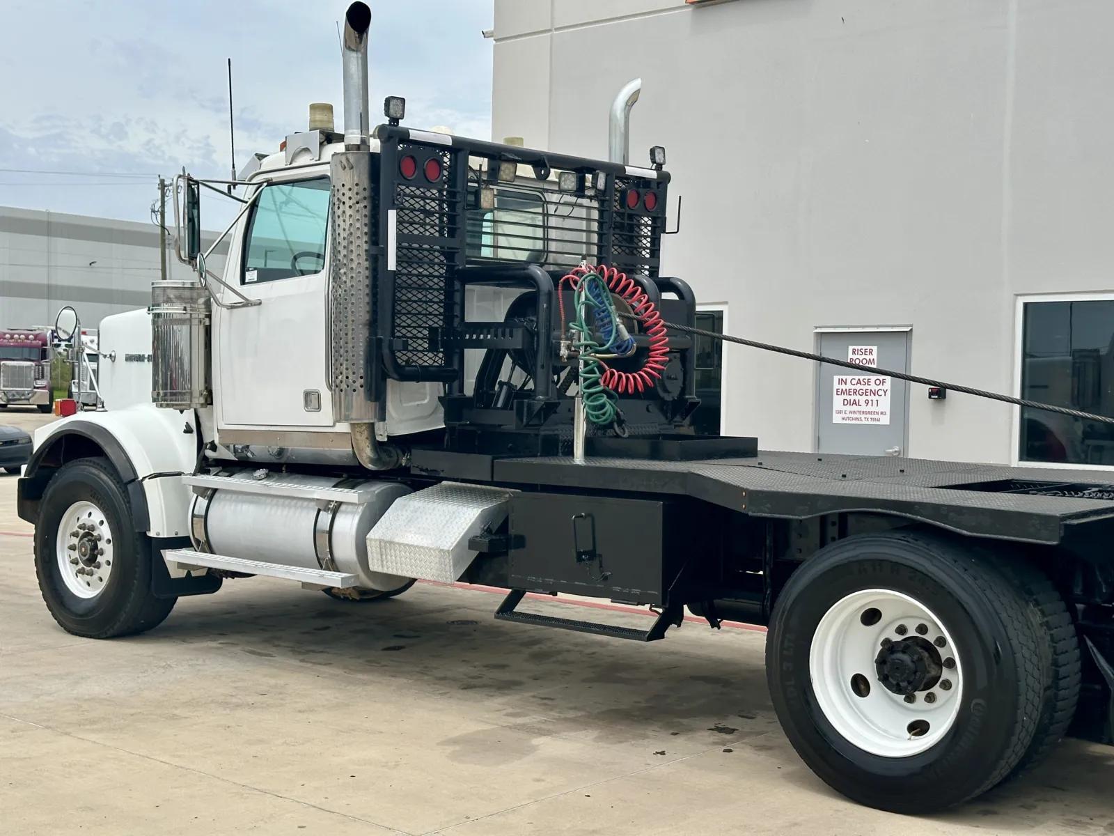 2007 Western Star 4900 in Hutchins, TX — photo 8