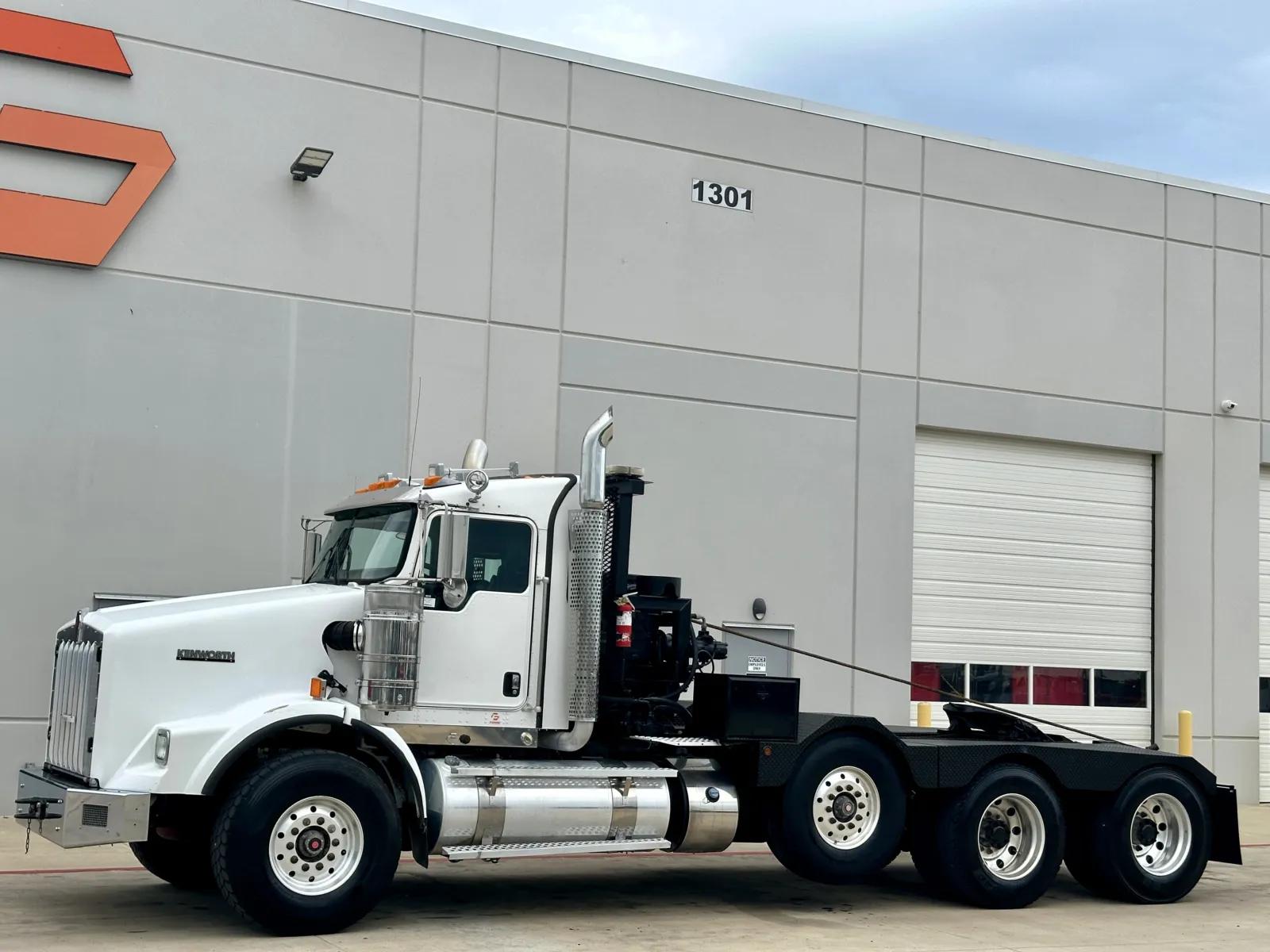 2016 Kenworth T800 in Hutchins, TX — photo 2