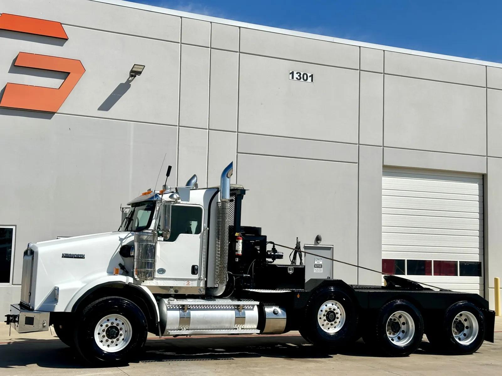 2016 Kenworth T800 in Hutchins, TX — photo 2