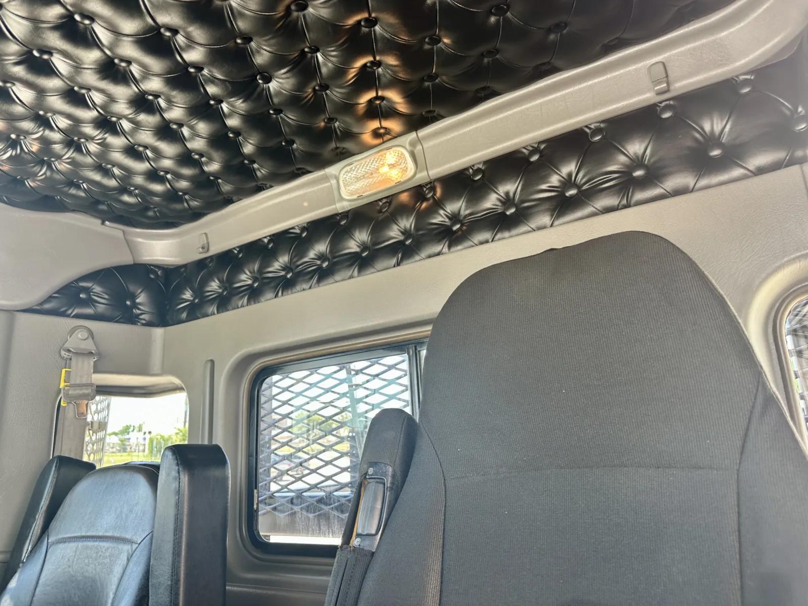 2016 Kenworth T800 in Hutchins, TX — photo 20