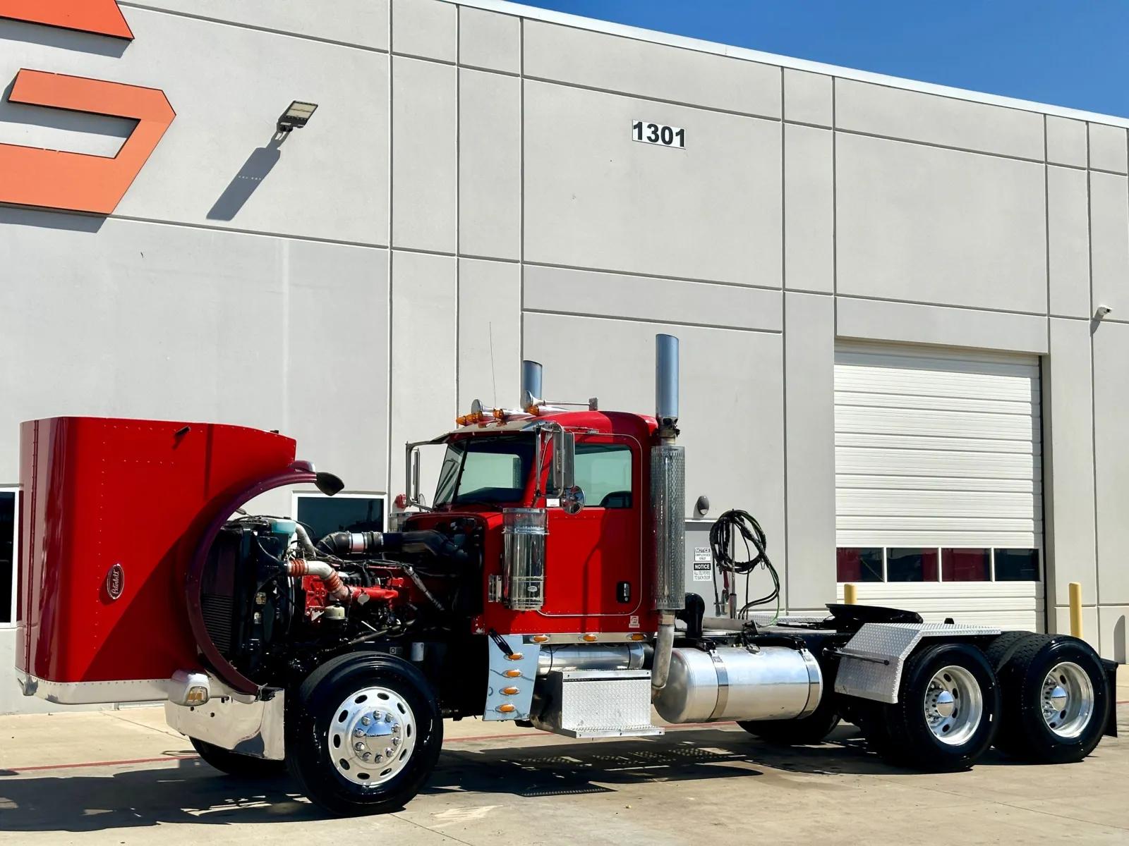 2008 Peterbilt 389 in Hutchins, TX — photo 10