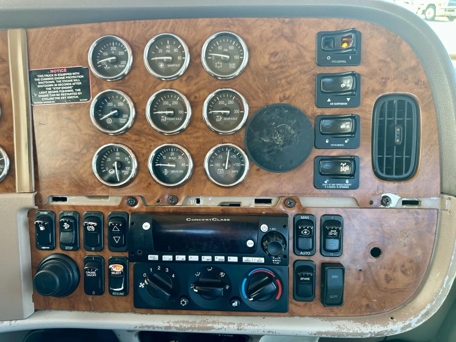2008 Peterbilt 389 in Hutchins, TX — photo 17