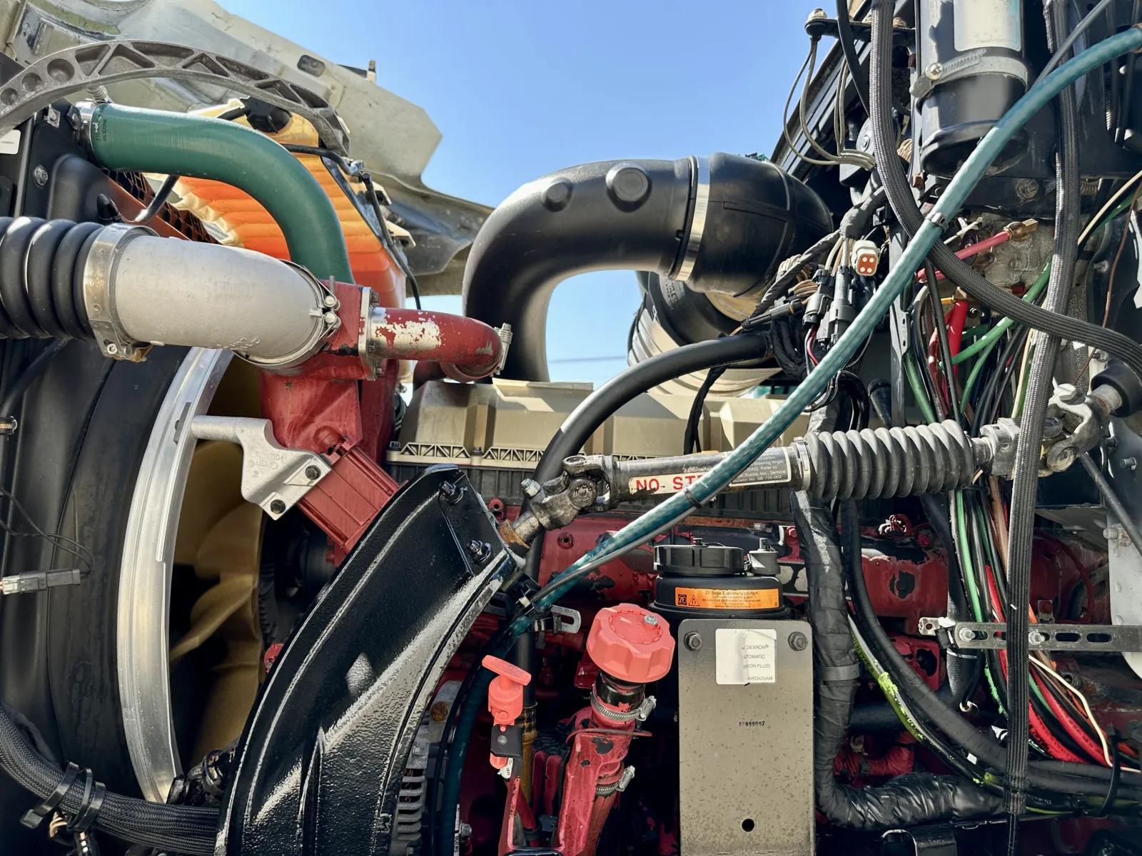 2017 Mack Pinnacle in Hutchins, TX — photo 12